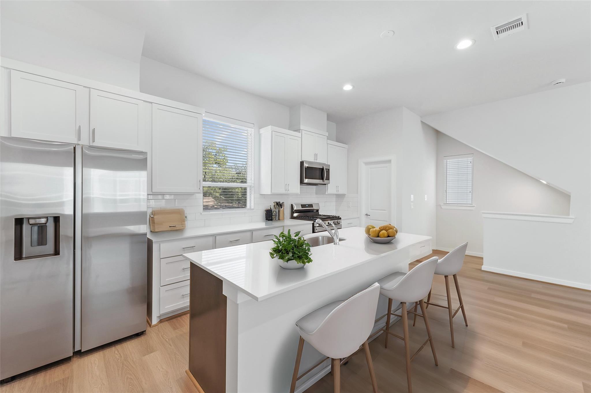 1013 Erin St #V, Houston, TX 77009 photo