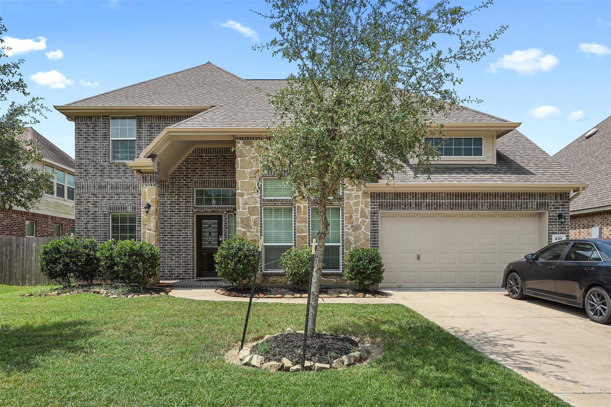 4318 Parkview Terrace Ln, Dickinson, TX 77539