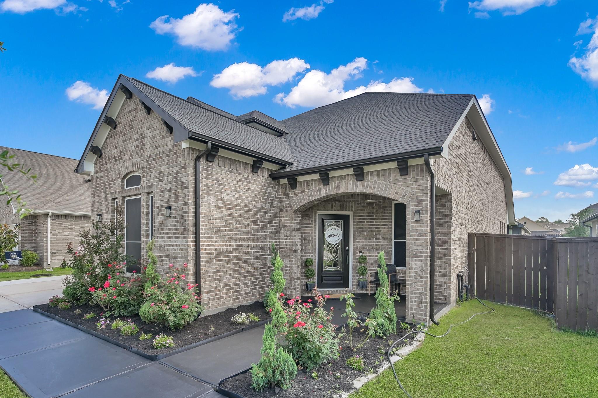 20142 Bushwick Falls Dr, Montgomery, TX 77316 photo