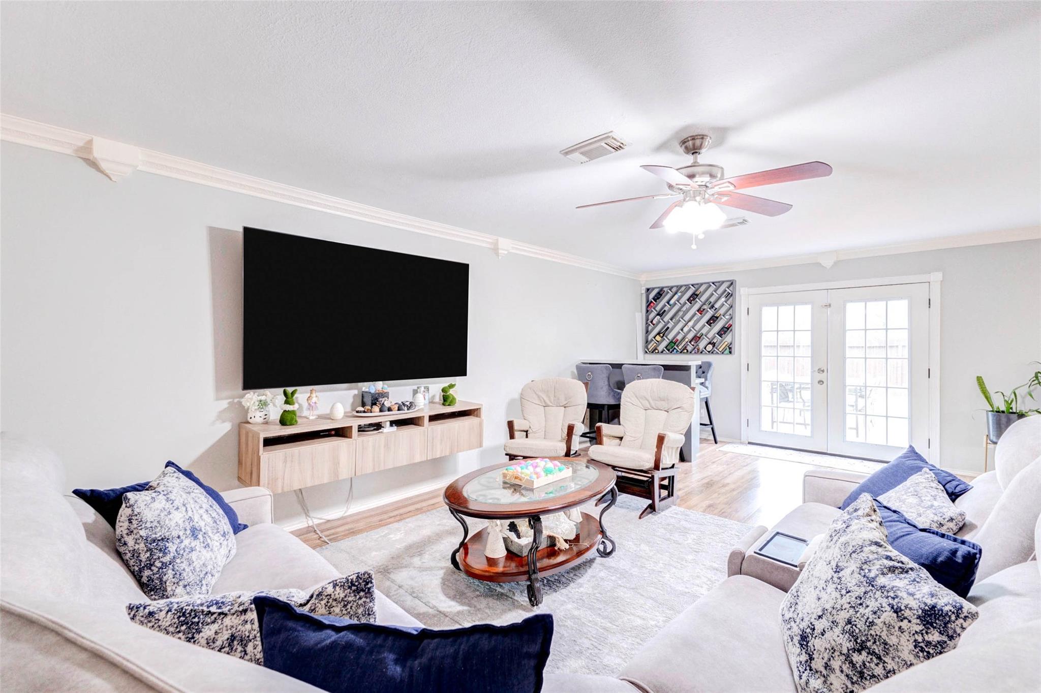 2202 Falling Oaks Rd, Houston, TX 77038 photo