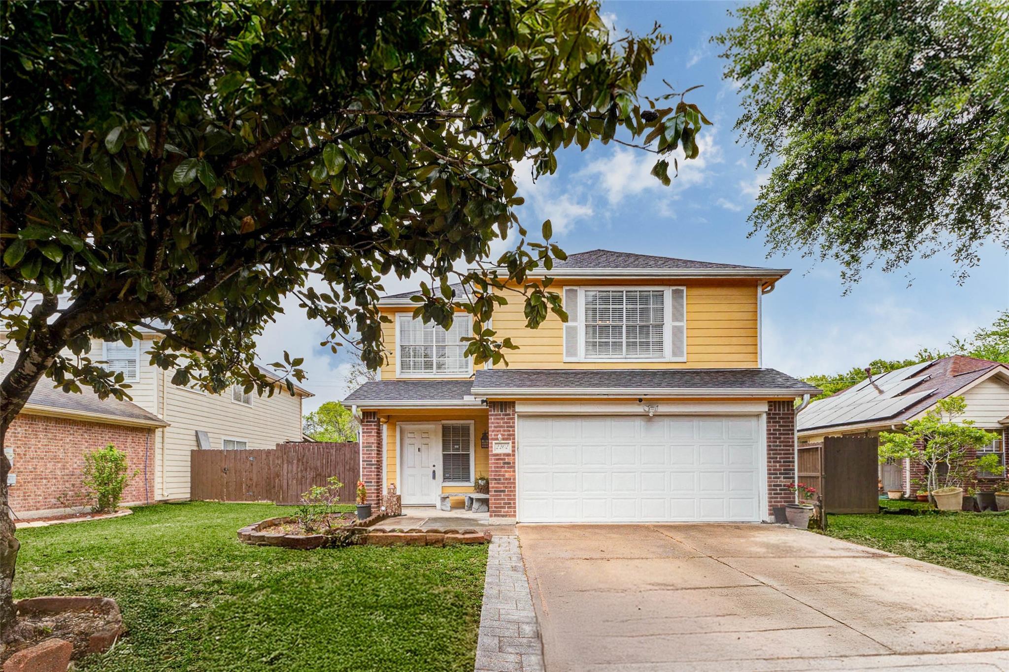 2202 Falling Oaks Rd, Houston, TX 77038