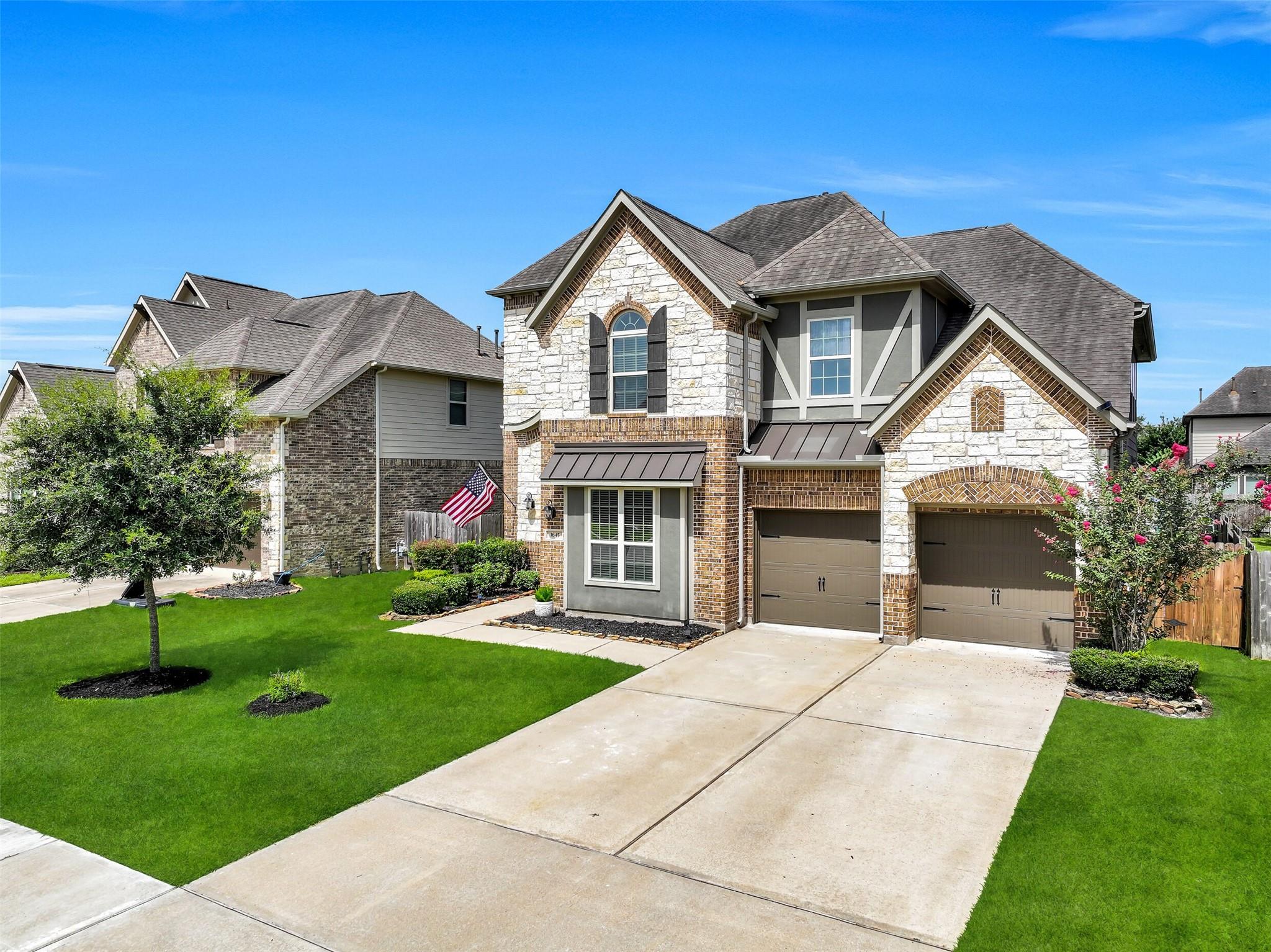1645 Longwood Glen Ln, Friendswood, TX 77546 photo