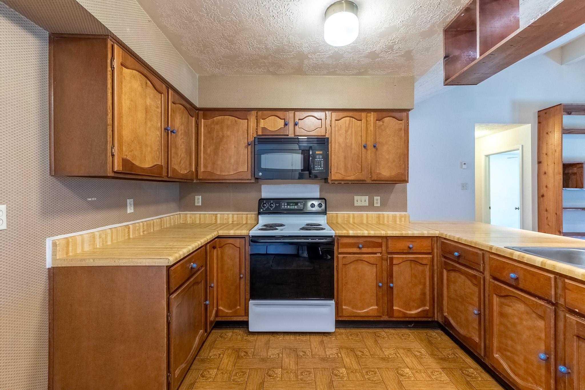 8603 Forest Point Dr, Humble, TX 77338 photo