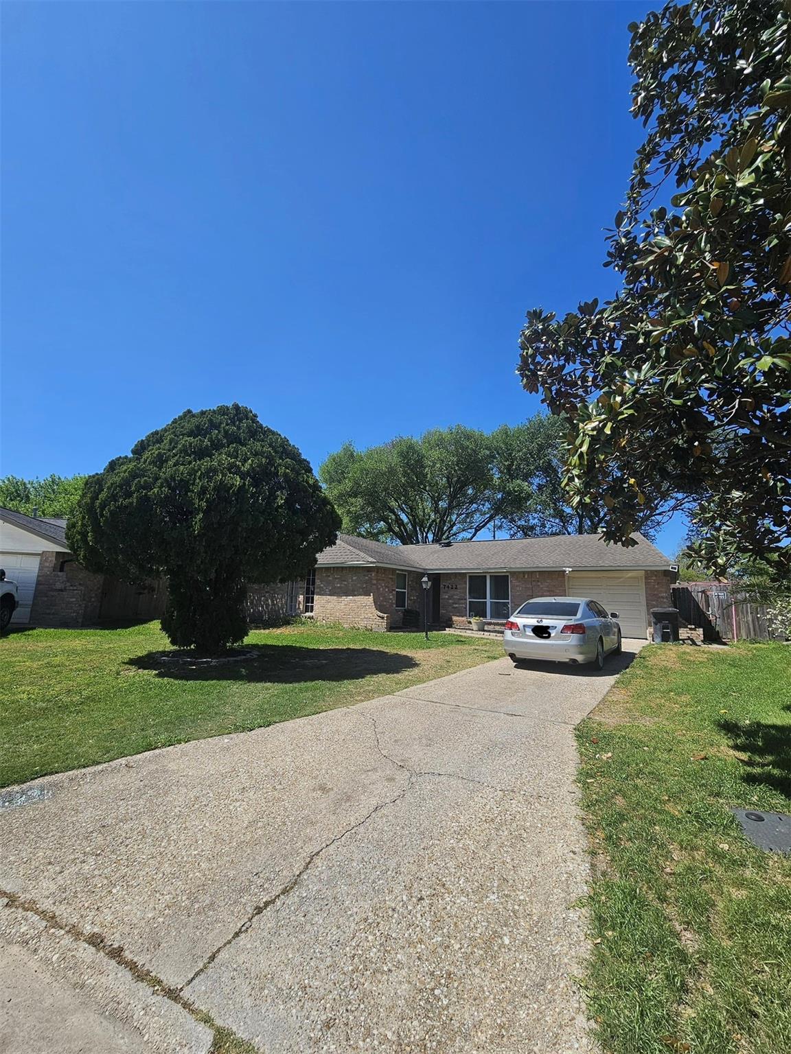 7422 Yellow Pine Dr, Houston, TX 77040