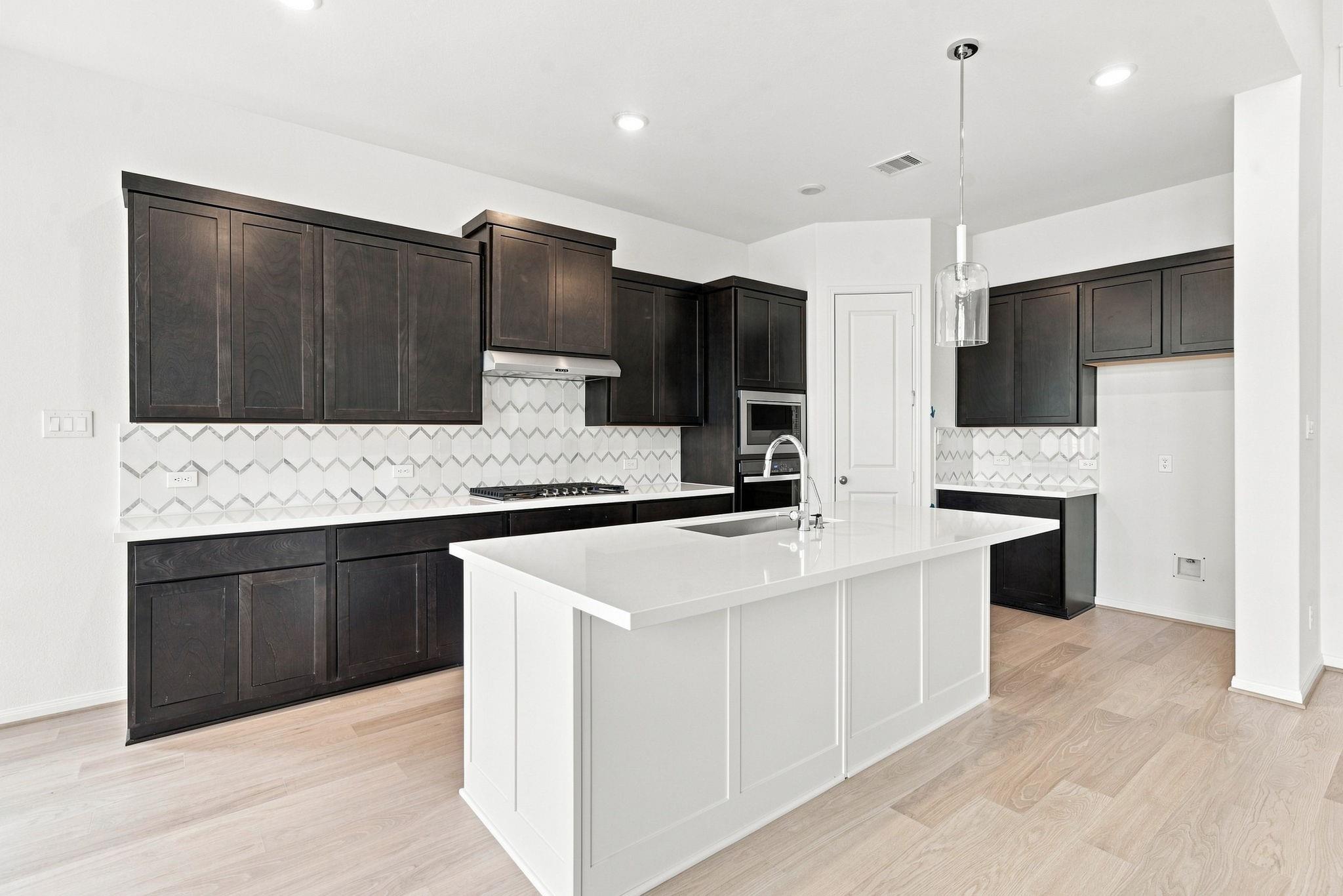 21726 Chestnut Leafwing Dr, Cypress, TX 77433 photo