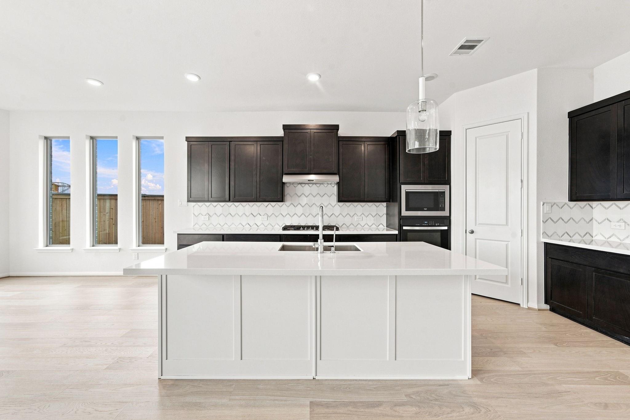 21726 Chestnut Leafwing Dr, Cypress, TX 77433 photo
