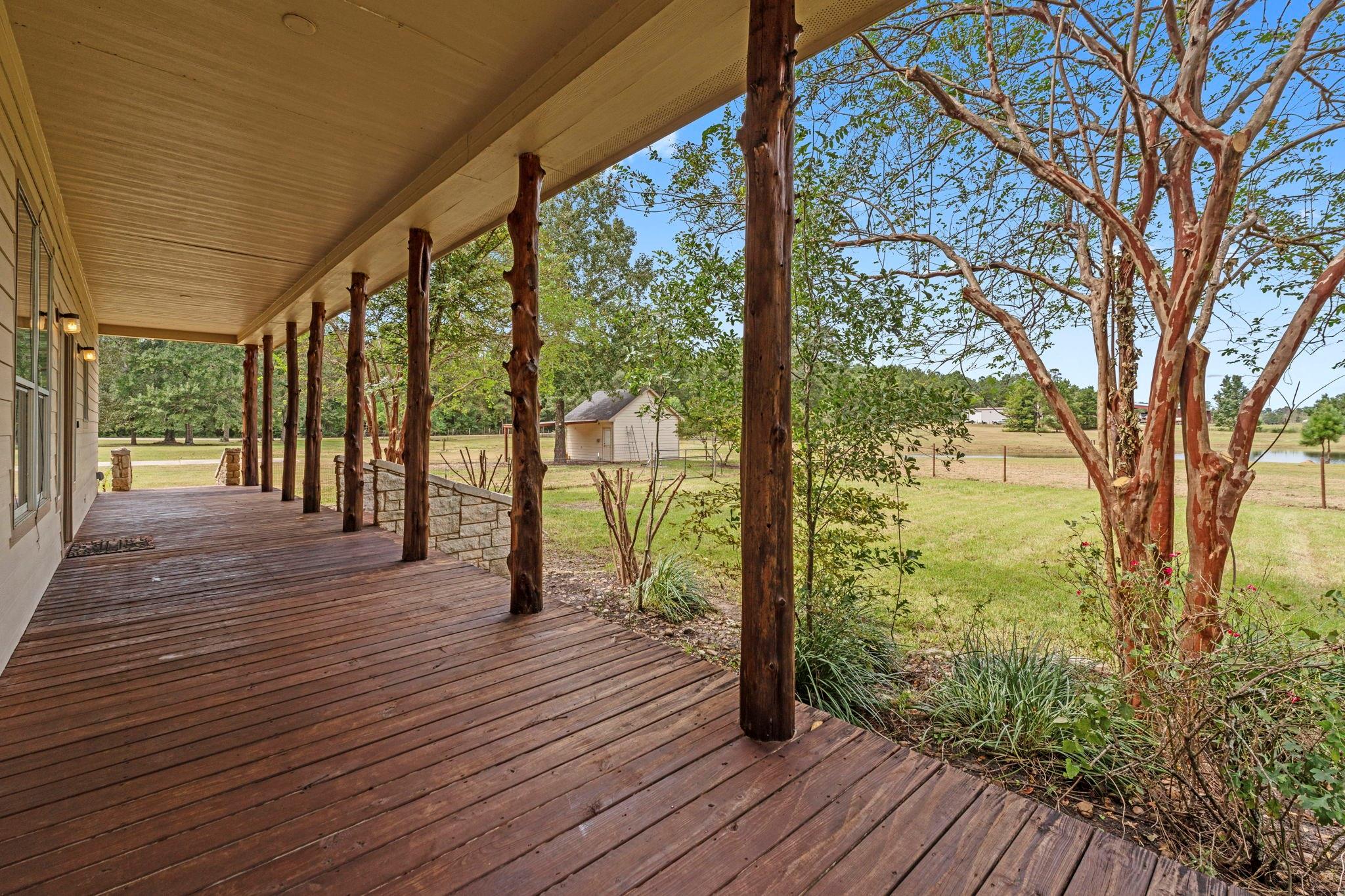1250 S Pine Lake Rd, Montgomery, TX 77316 photo