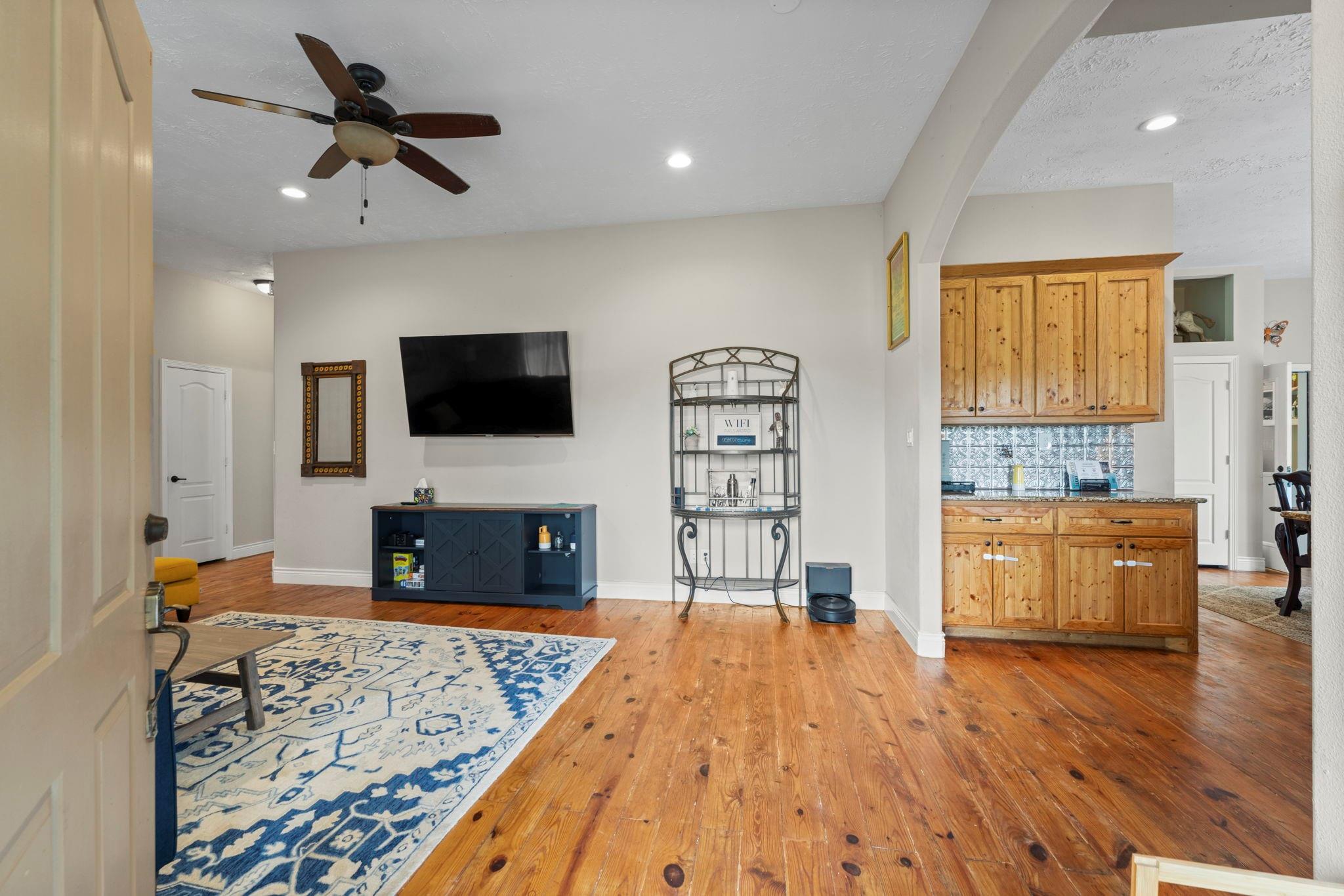 1250 S Pine Lake Rd, Montgomery, TX 77316 photo