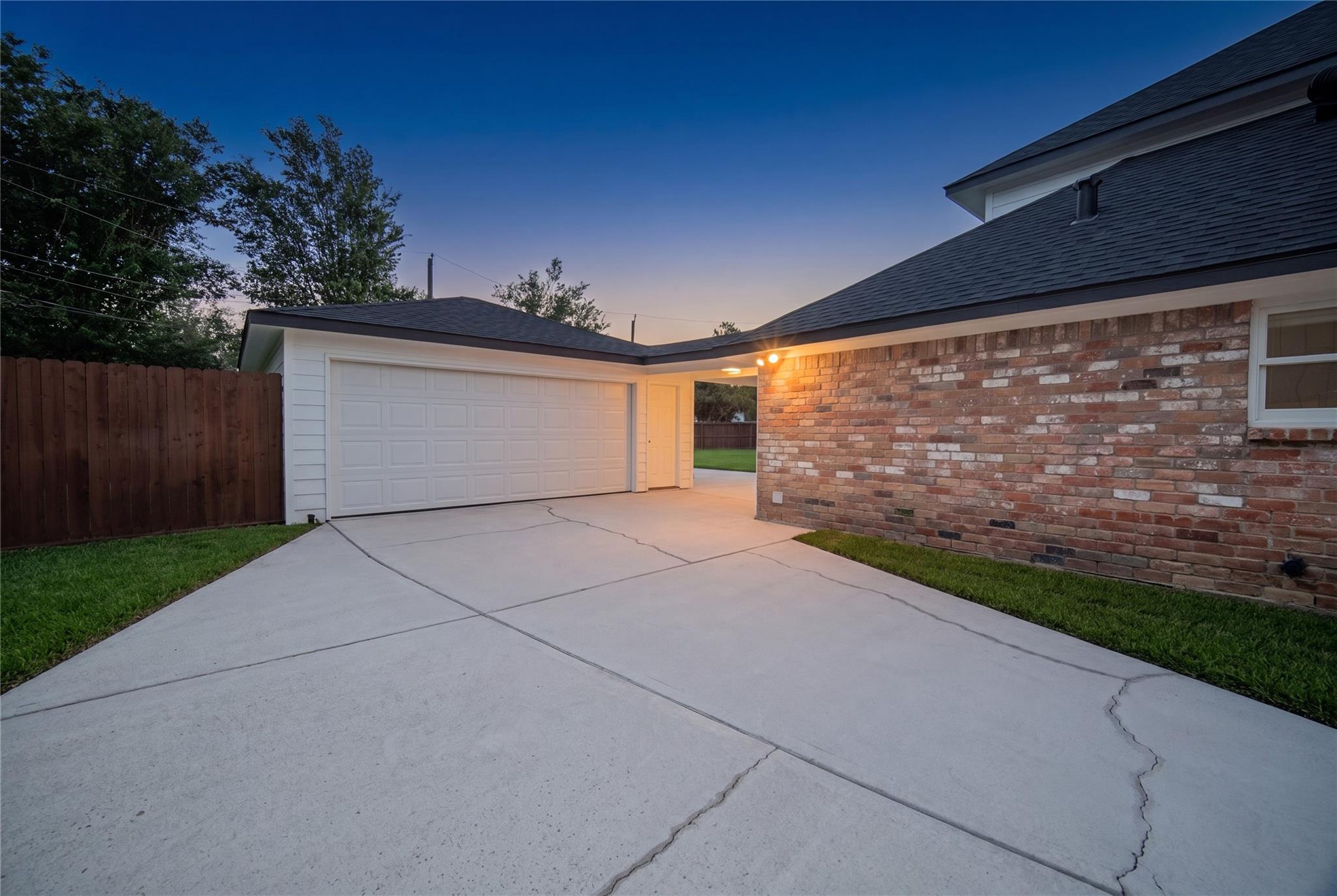 4815 Caris St, Houston, TX 77091 photo