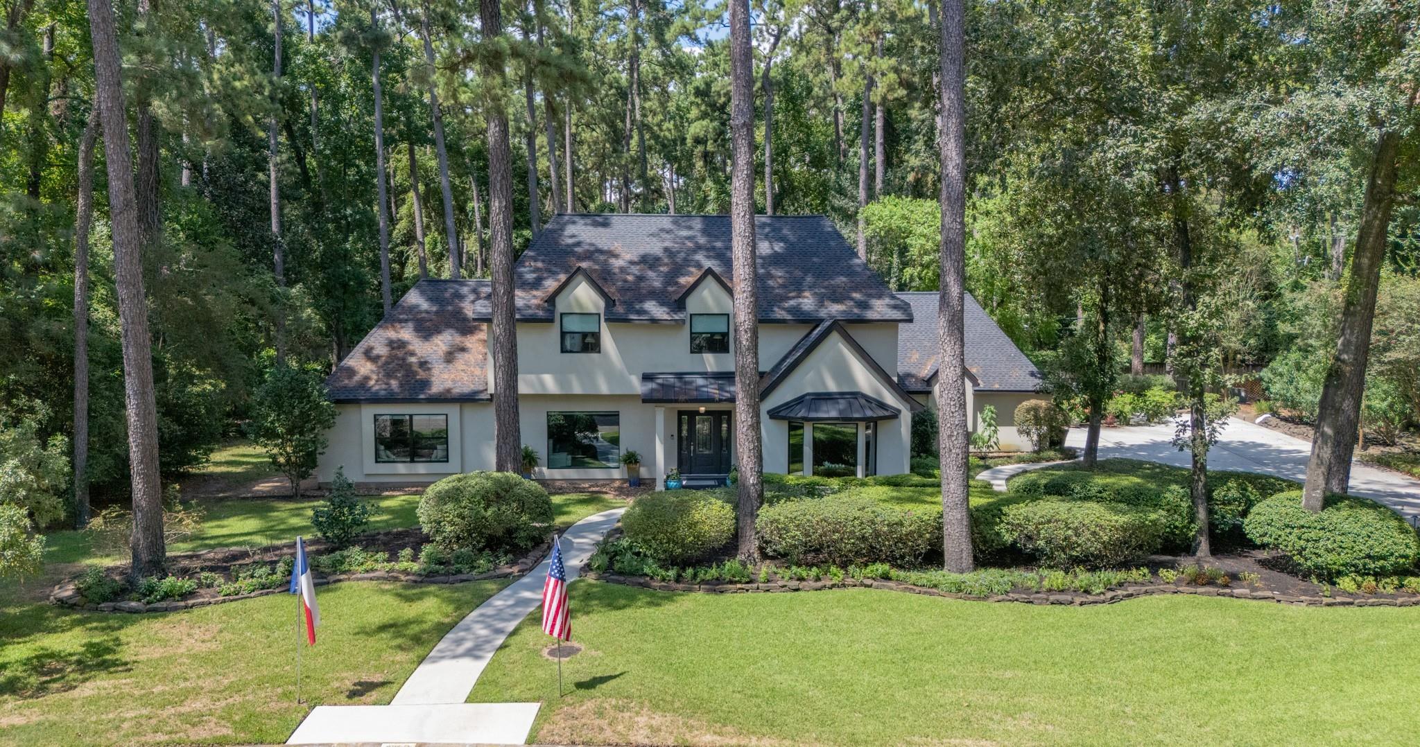 7 Summit Lake Dr, Kingwood, TX 77339