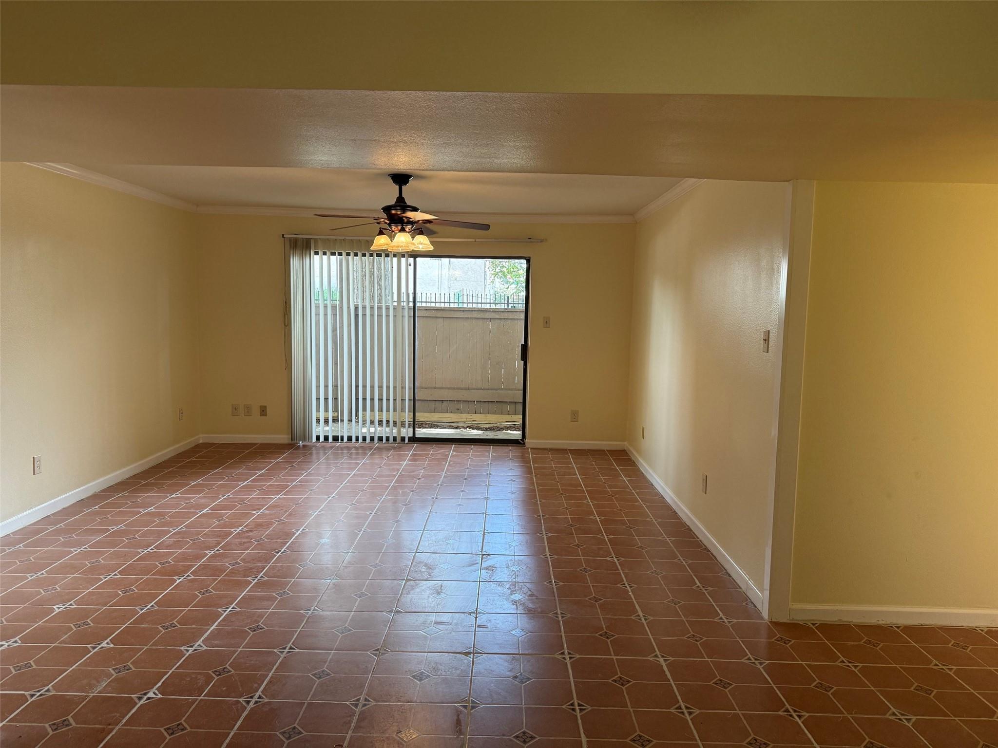 8419 Hearth Dr, Houston, TX 77054