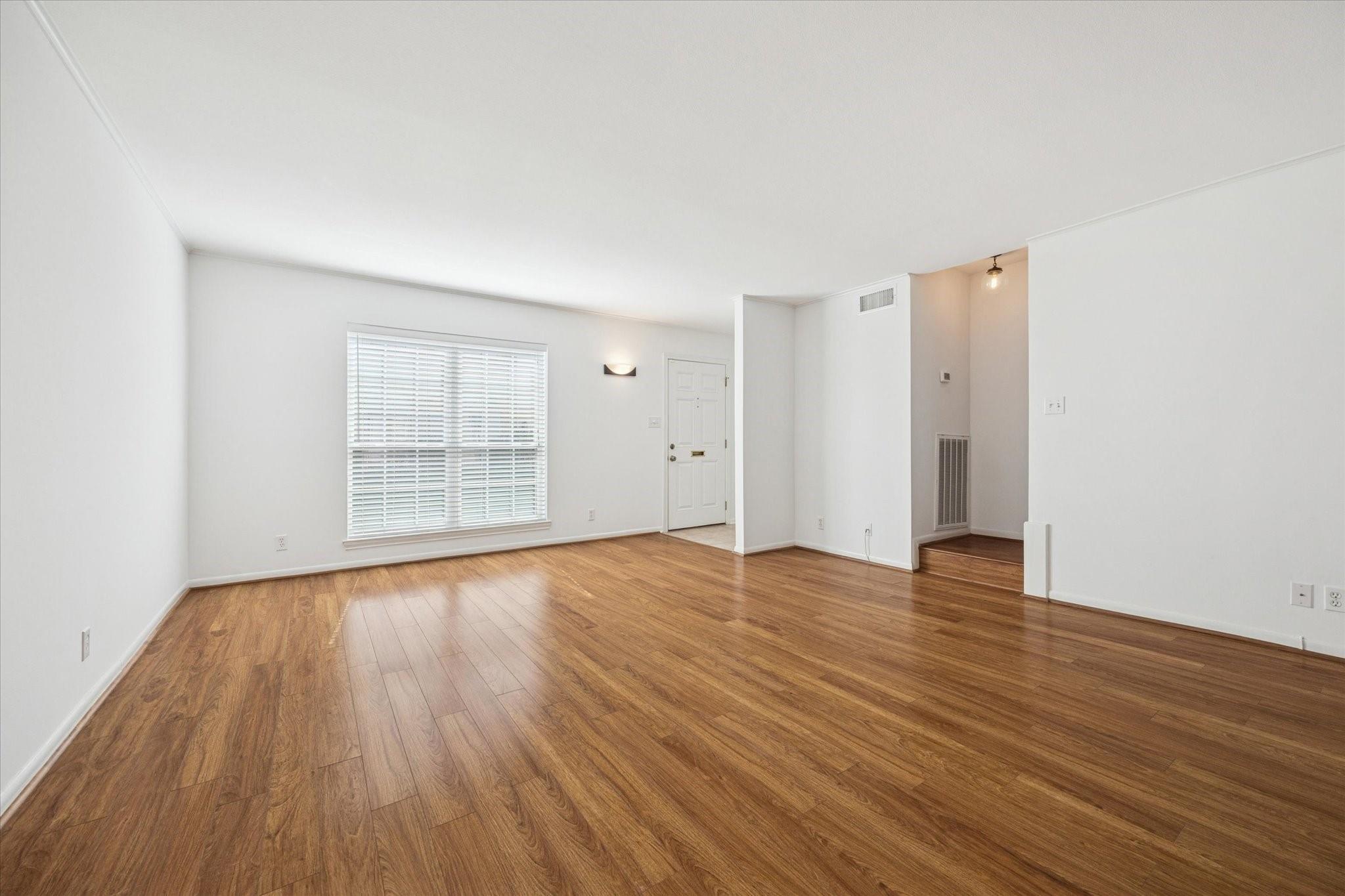2105 S Winrock Blvd #48, Houston, TX 77057 photo