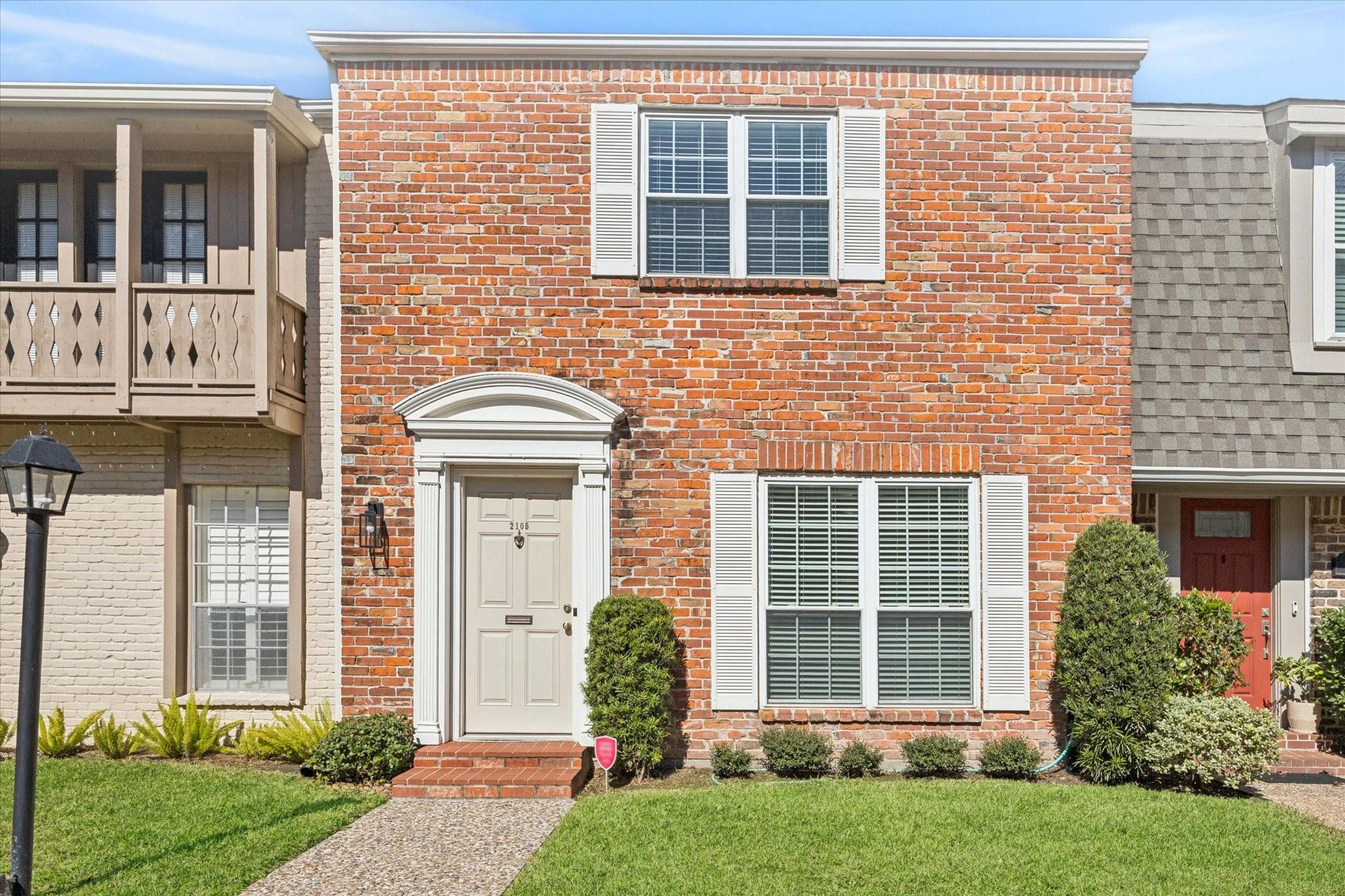 2105 Winrock Blvd, Houston, TX 77057