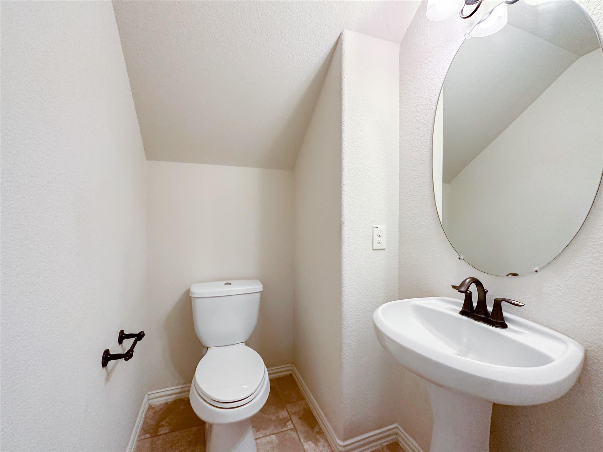 110 S Sawbridge Cir, Spring, TX 77389 photo