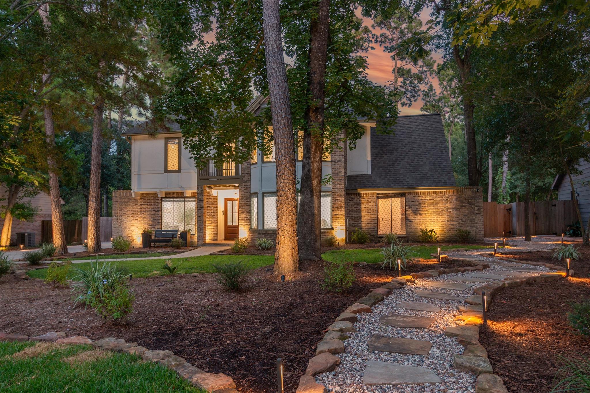 5 Thornhedge Ct, The Woodlands, TX 77381 photo