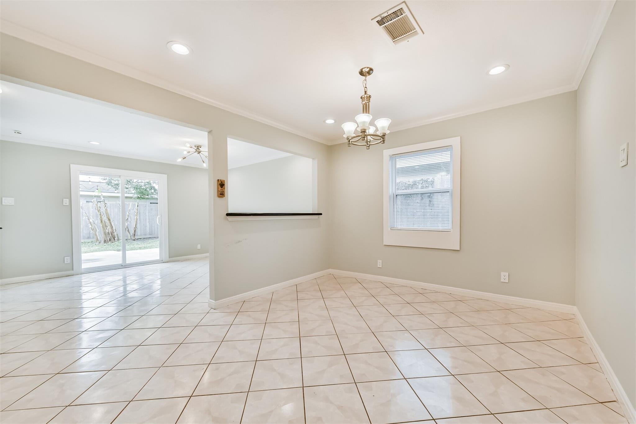 7 Gulf Ln, Galveston, TX 77550 photo