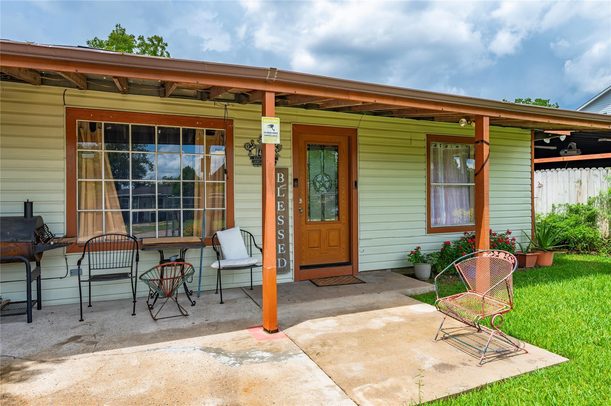 4937 Bataan Rd, Houston, TX 77033 photo