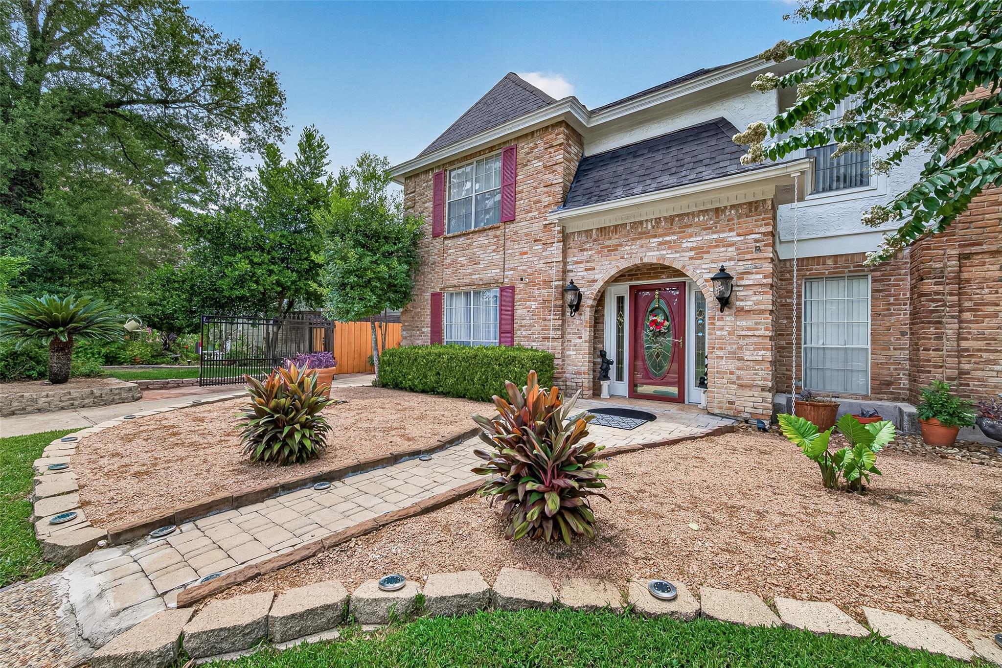 1914 Wagon Gap Trl, Houston, TX 77090 photo