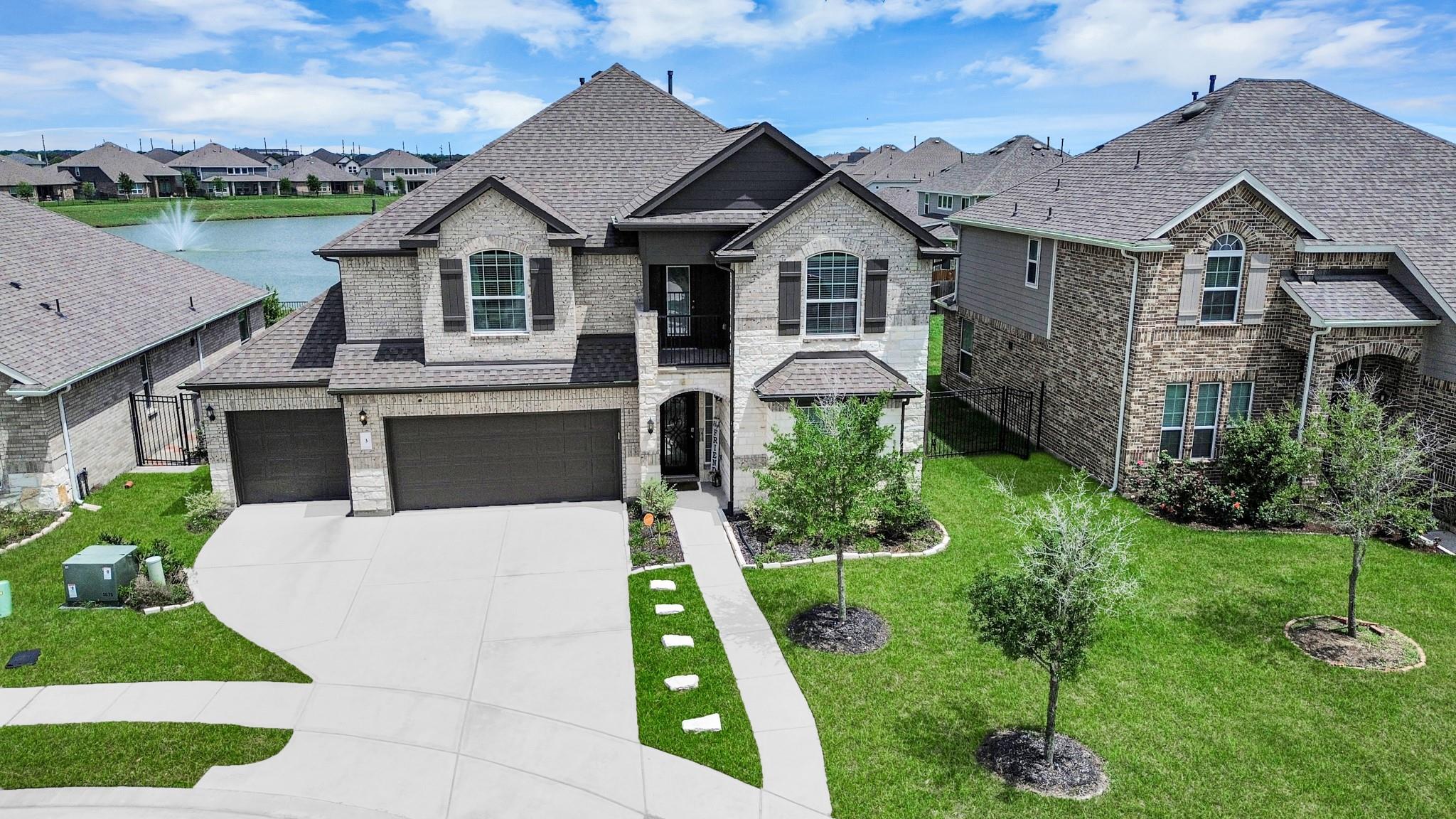 3 Avery Brook Ct, Manvel, TX 77578