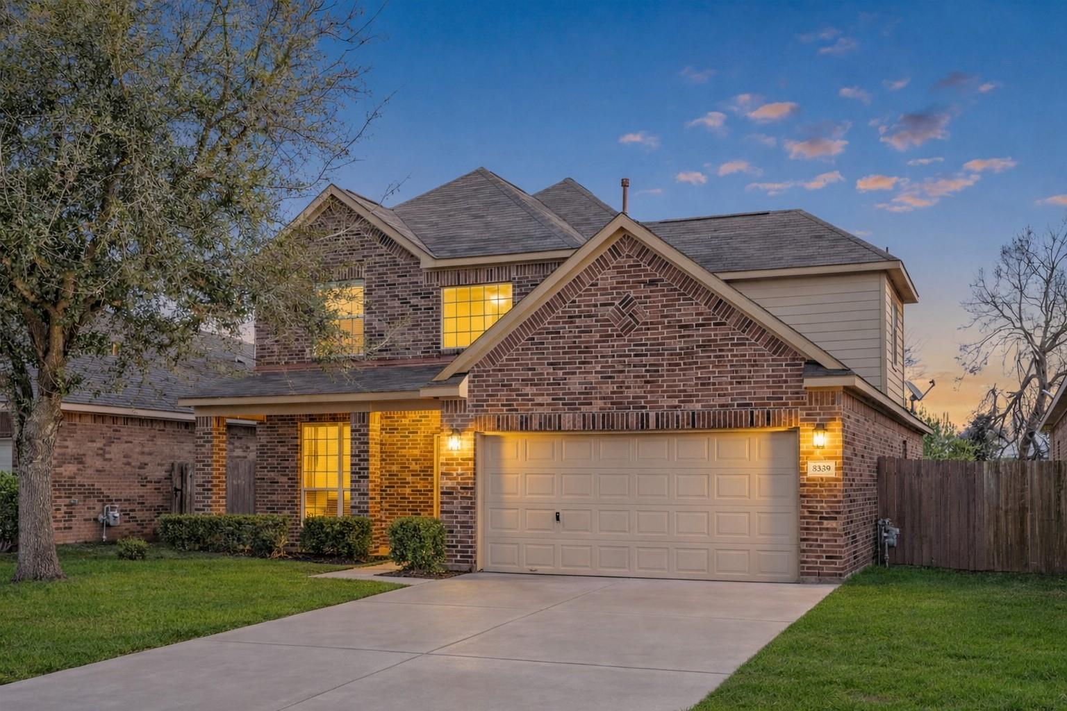 8530 Highlands Xing, Highlands, TX 77562