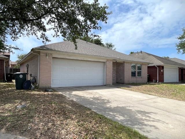 14 Clara Barton Ln, Galveston, TX 77551 photo