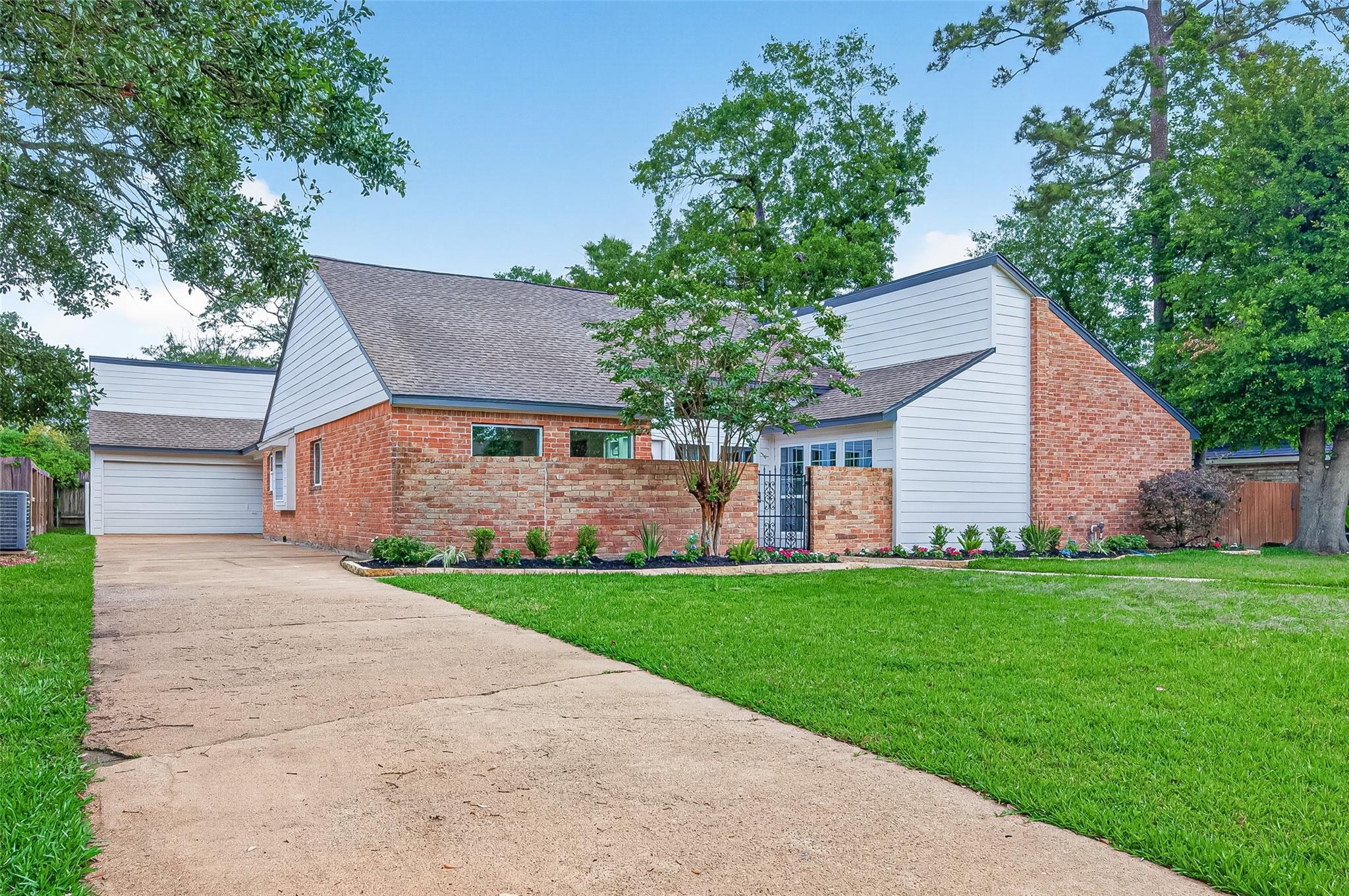 3606 Highfalls Dr, Houston, TX 77068
