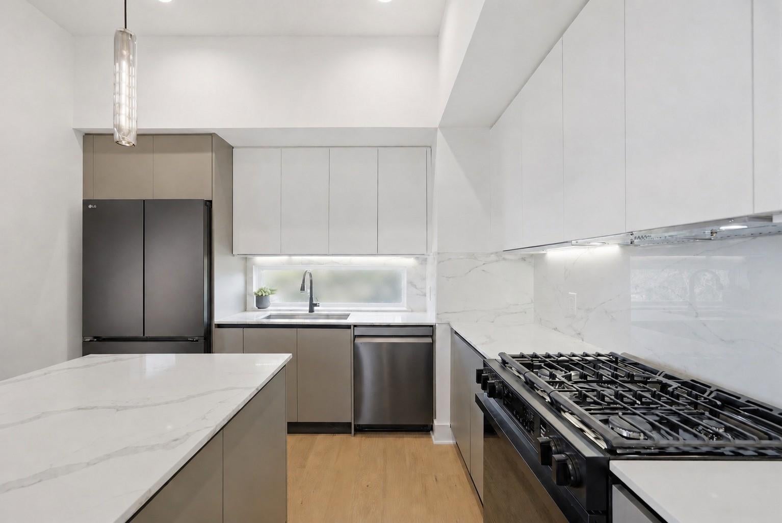 1605 Barbee St, Houston, TX 77004 photo