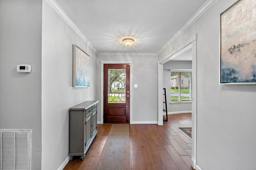 4922 Braesvalley Dr, Houston, TX 77096 photo