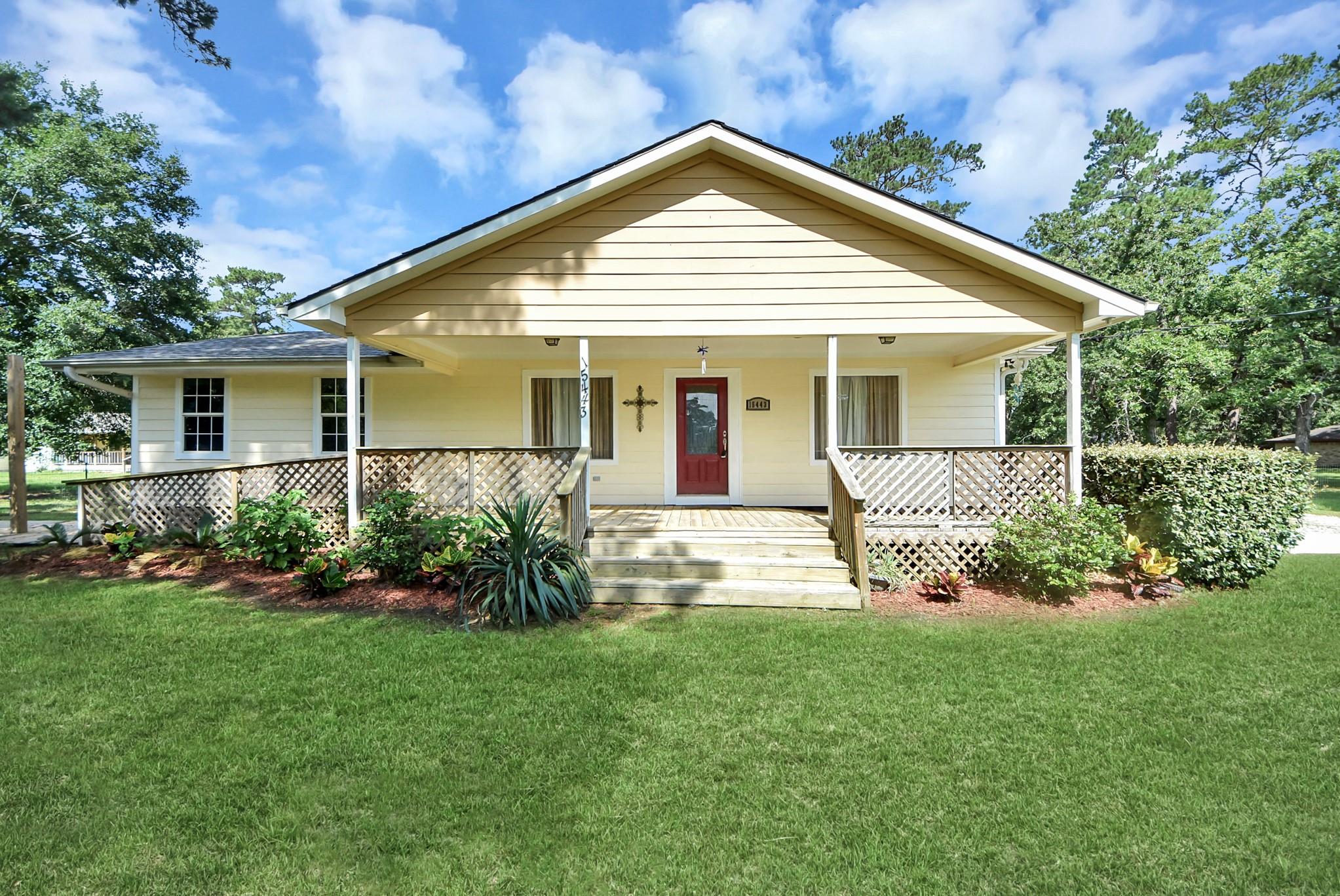 15443 Loop Dr, Plantersville, TX 77363