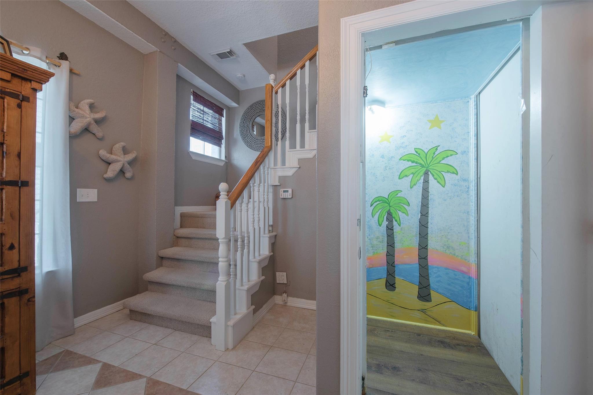 318 Sunset Cir, Tiki Island, TX 77554 photo