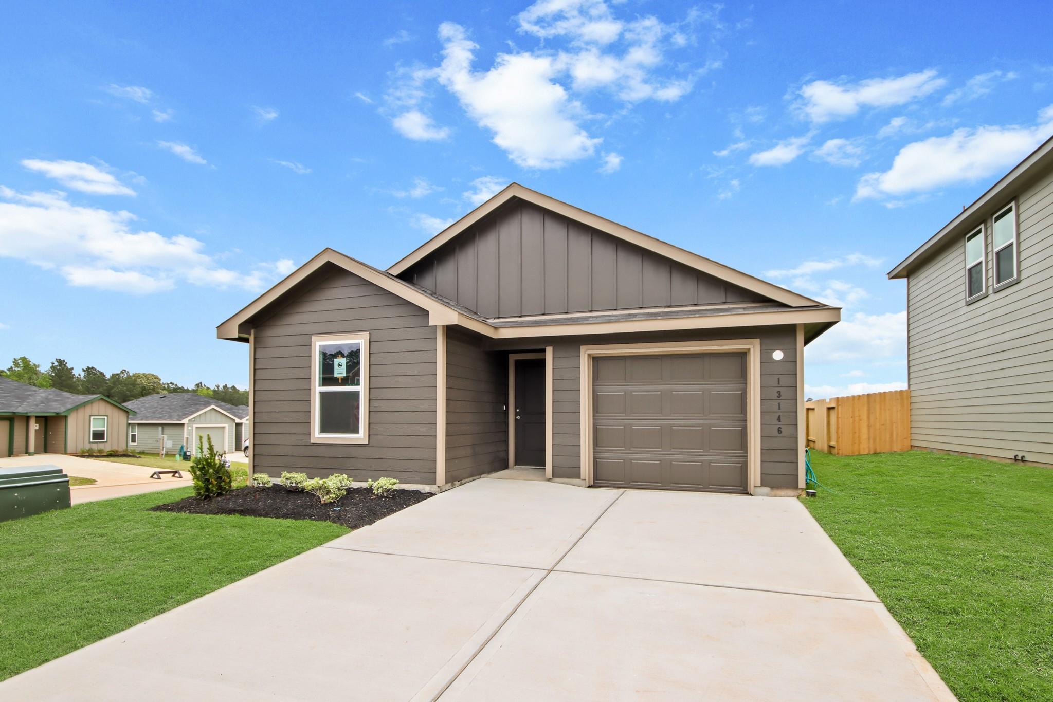 13146 Mccrorey Crest Ln, Conroe, TX 77303 photo