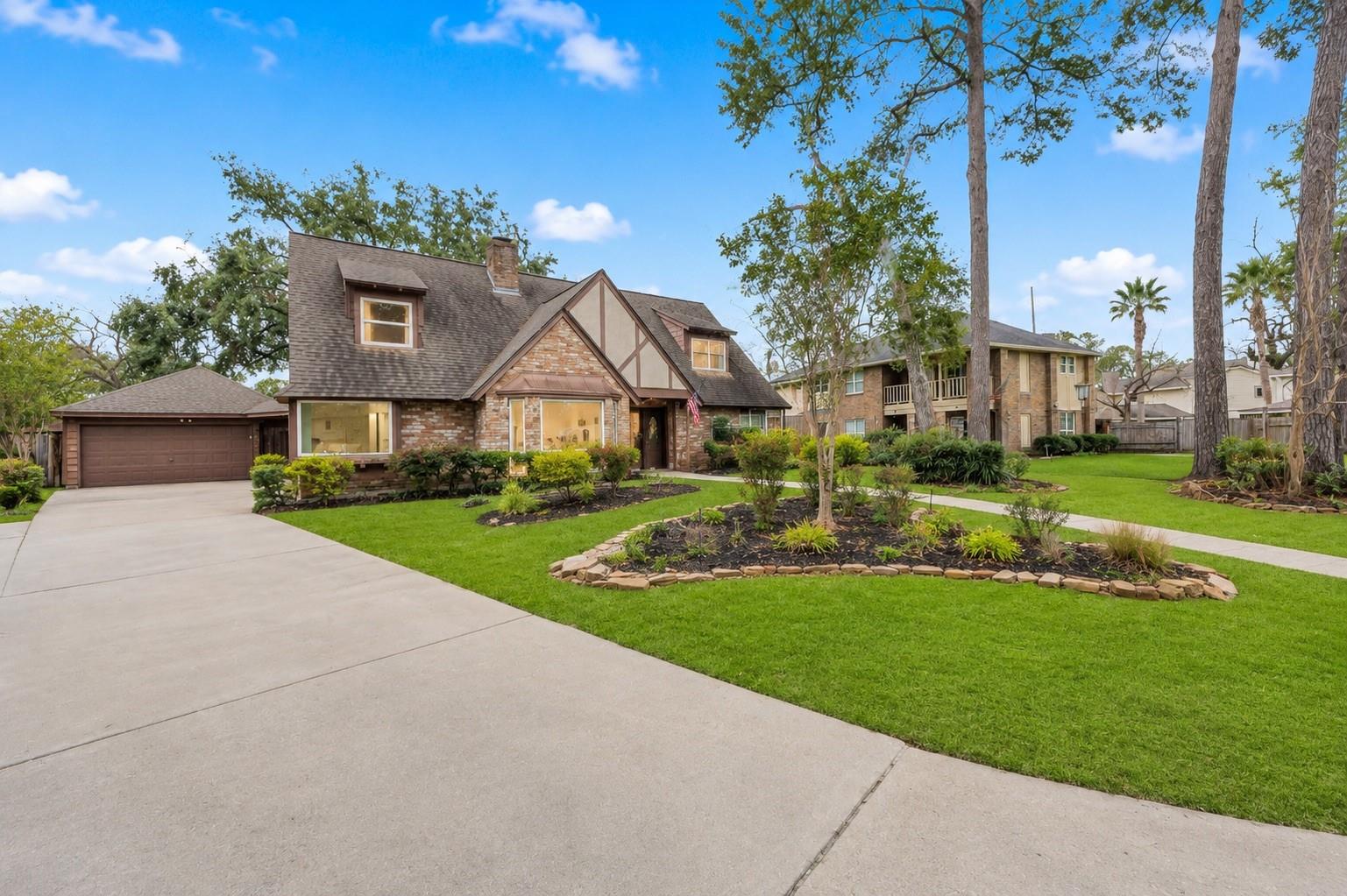 13407 Vestavia Ct, Houston, TX 77069