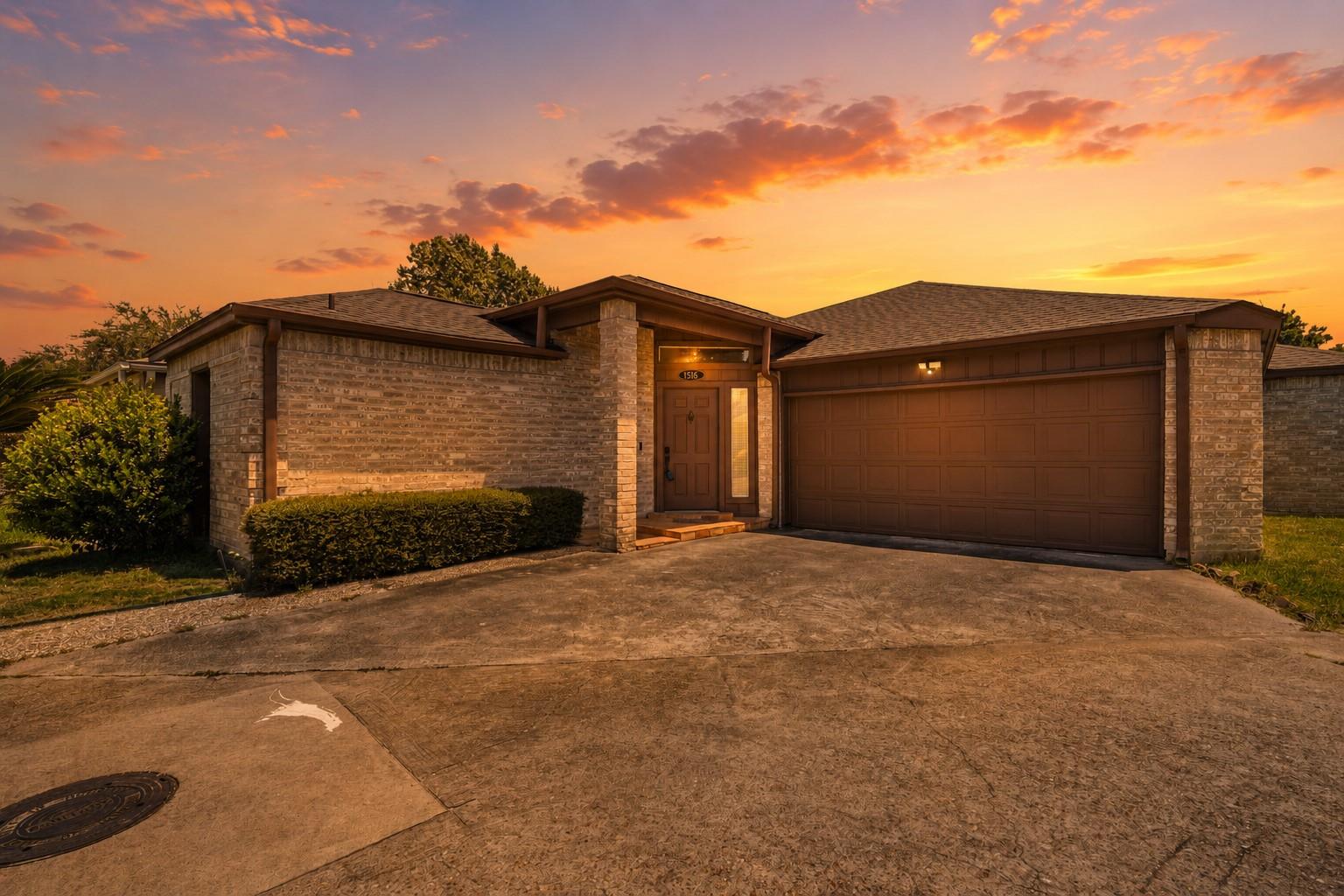 1516 Beaconshire Rd, Houston, TX 77077