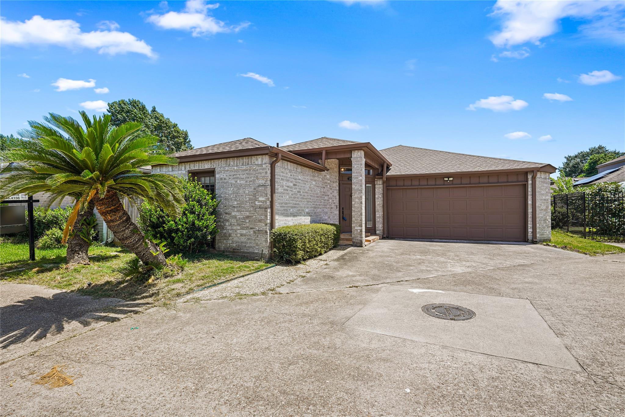 1516 Beaconshire Rd, Houston, TX 77077 photo