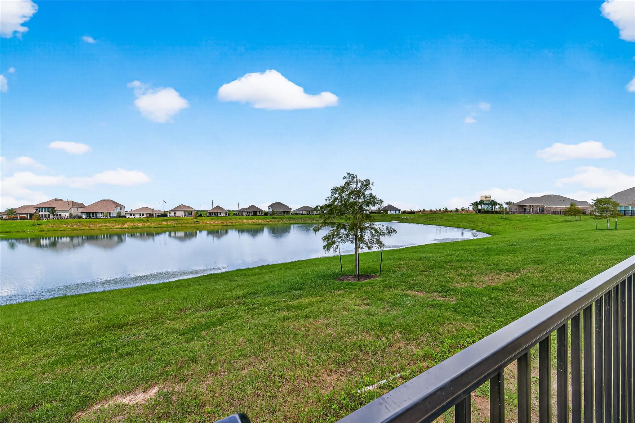 2919 Golden Isle Dr, Texas City, TX 77568 photo