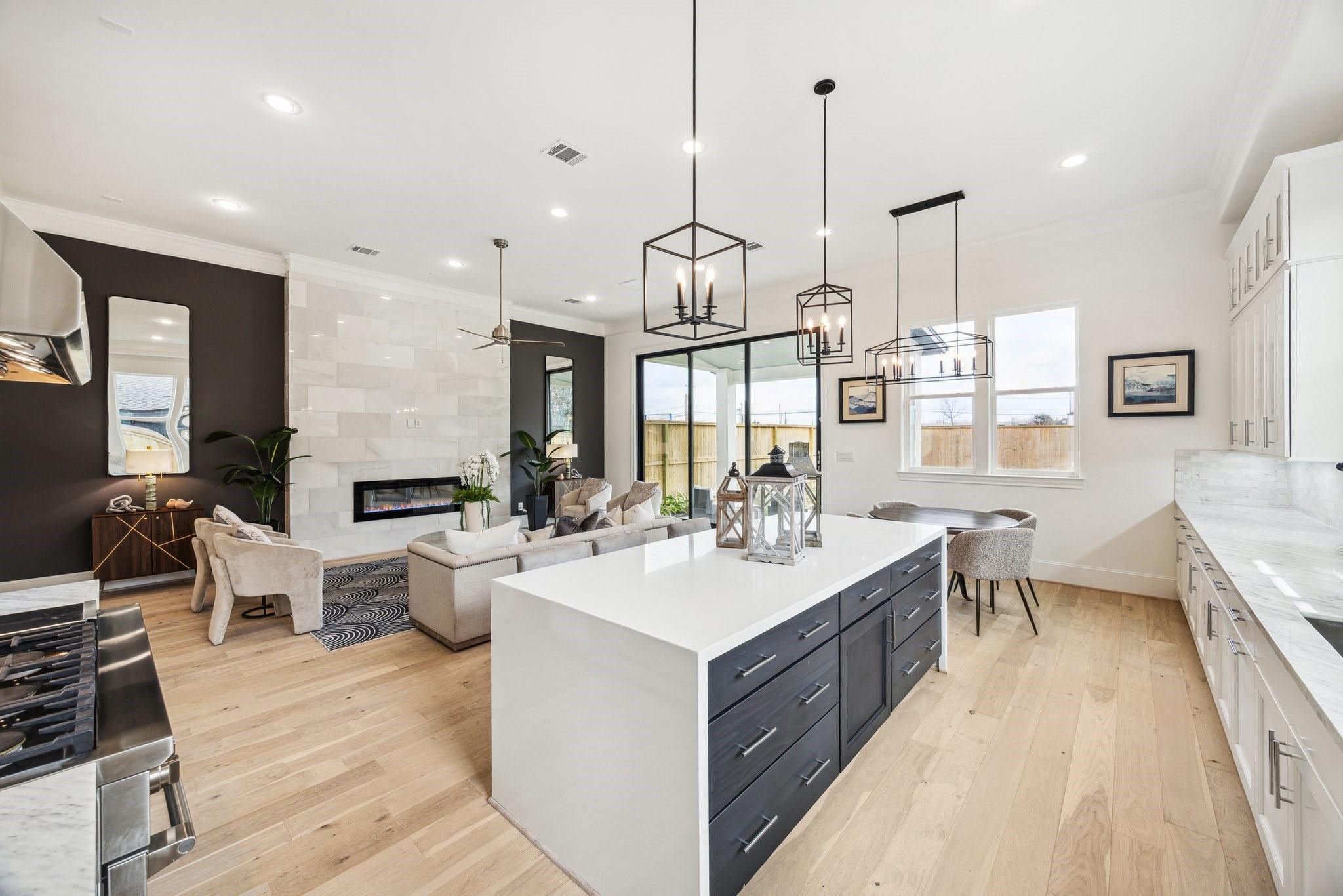 1720 Huge Oaks St, Houston, TX 77055 photo