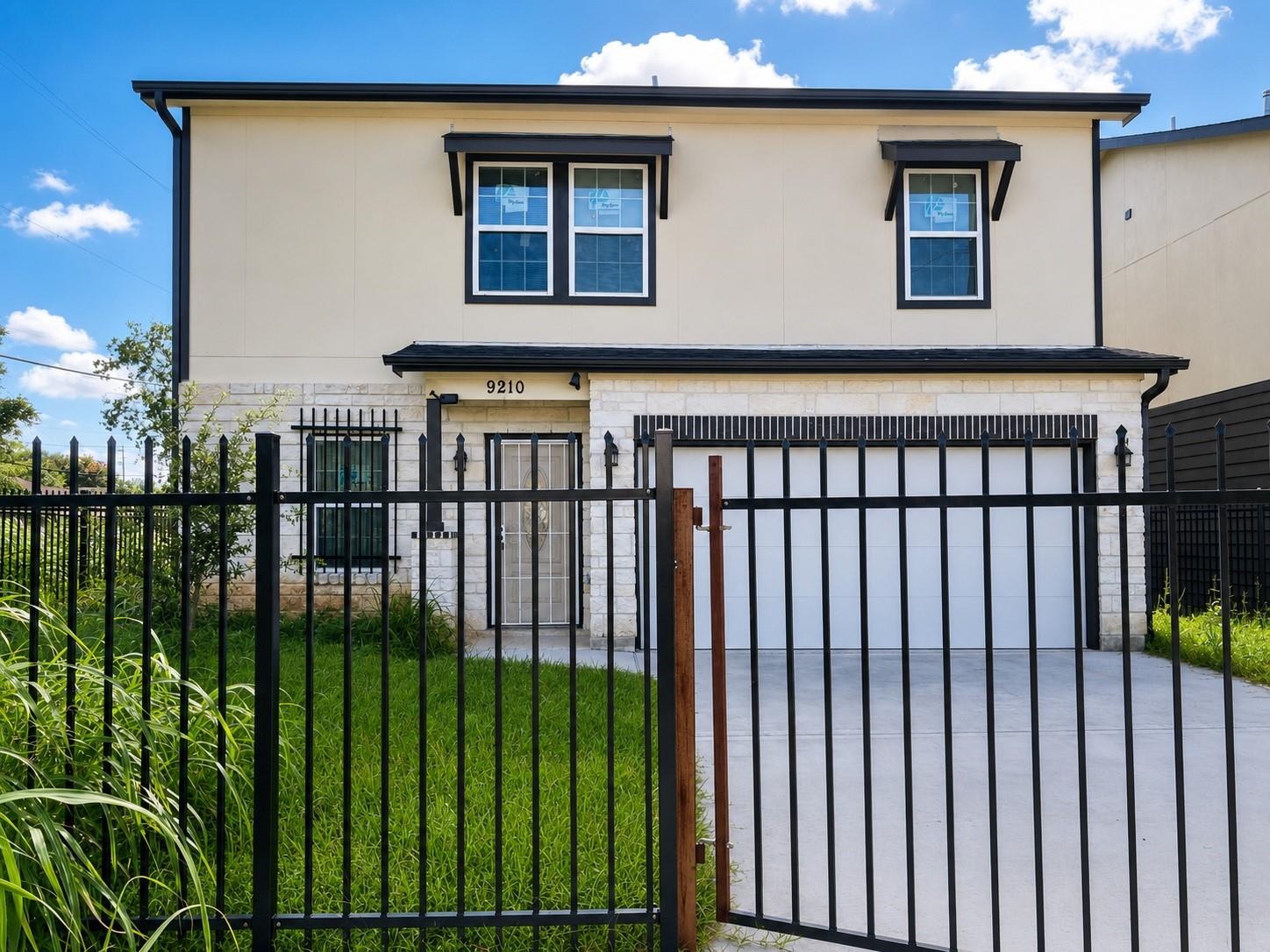 9210 Martell St, Houston, TX 77051 photo