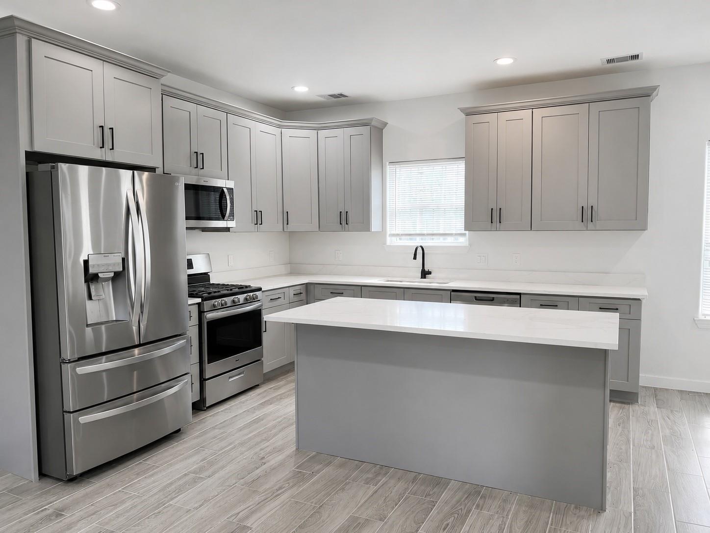 9210 Martell St, Houston, TX 77051 photo