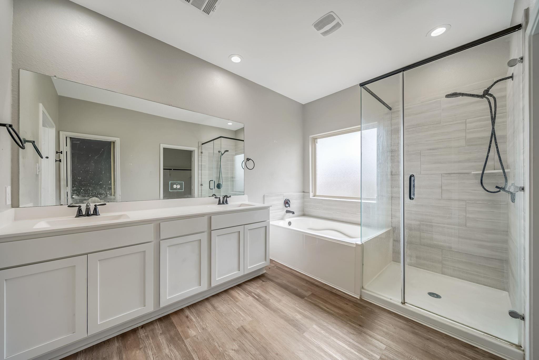 985 Youth Water Rd, Montgomery, TX 77316 photo
