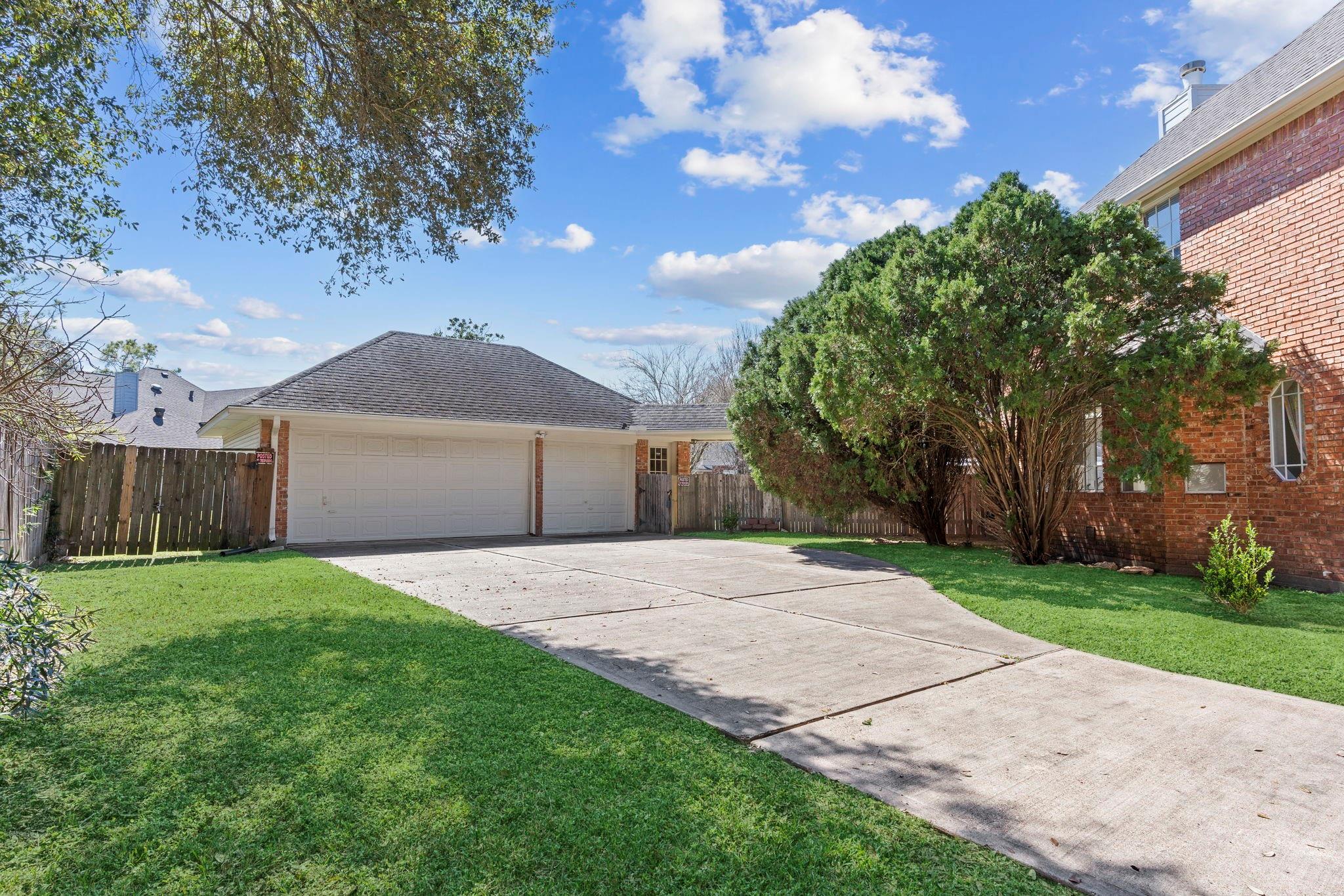 2027 Richland Court Ct, Sugar Land, TX 77478 photo