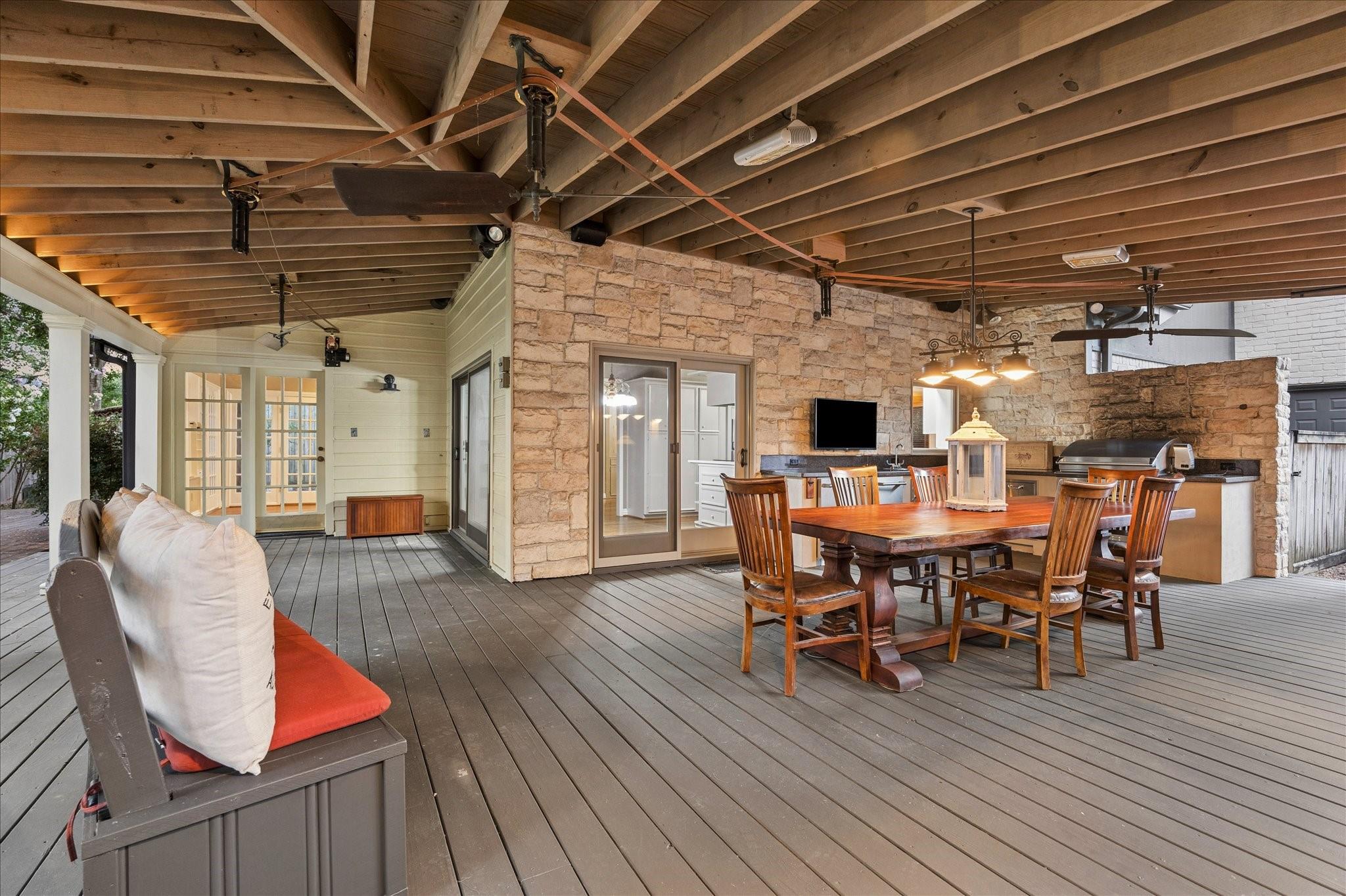 636 Rancho Bauer Dr, Houston, TX 77079 photo