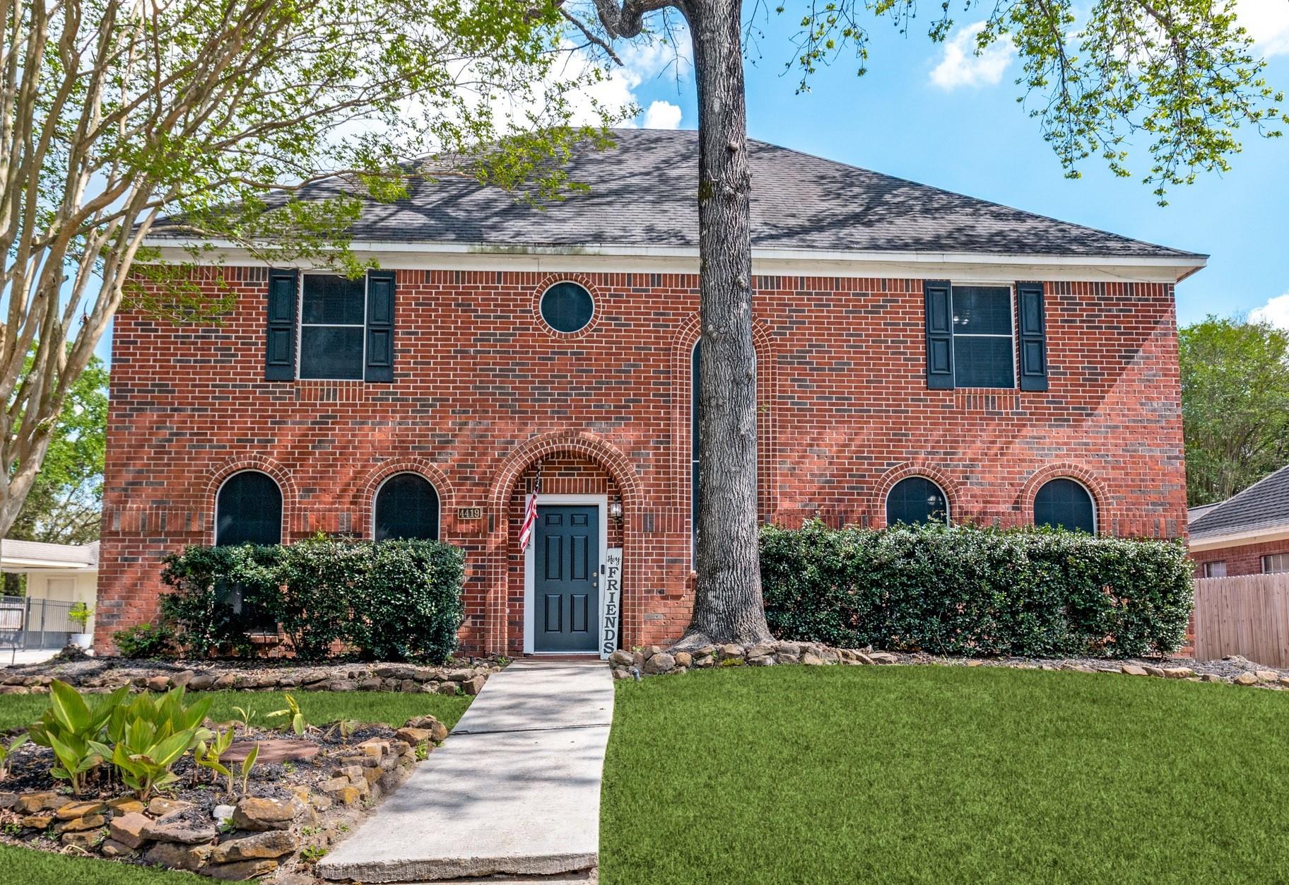 4419 Broadleaf St, Kingwood, TX 77345