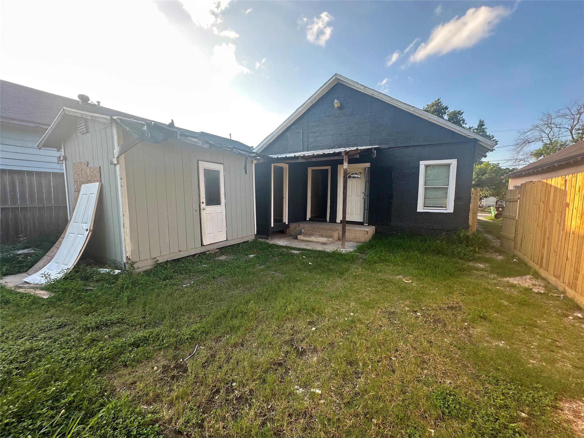 7146 Avenue I, Houston, TX 77011 photo
