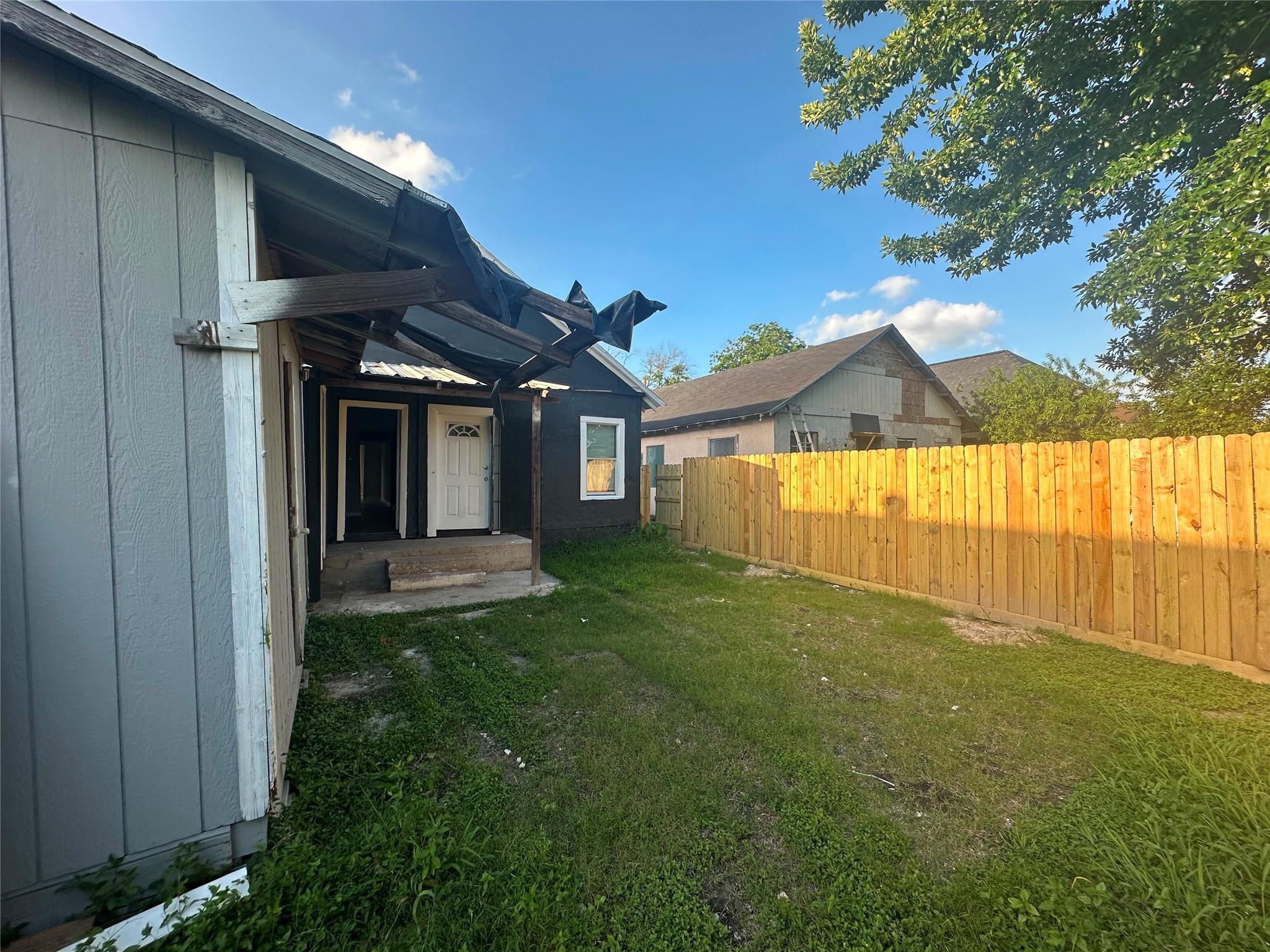 7146 Avenue I, Houston, TX 77011 photo