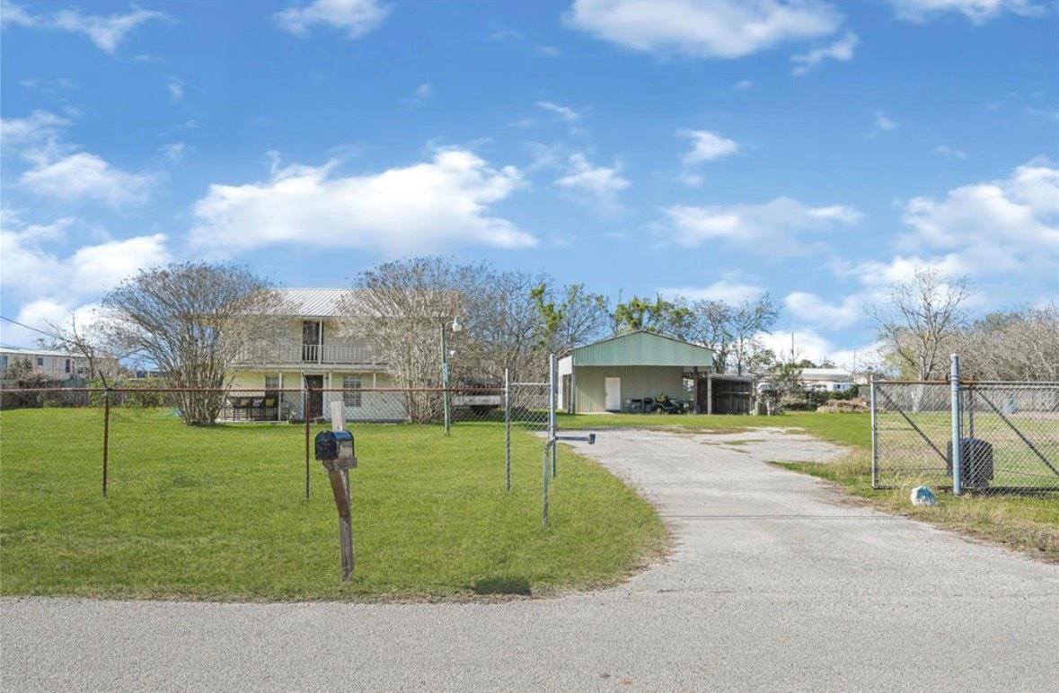 610 12 St, Dickinson, TX 77539 photo