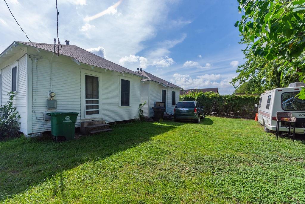 2531 Jones St, Houston, TX 77026 photo
