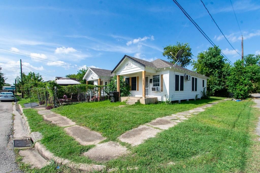 2531 Jones St, Houston, TX 77026