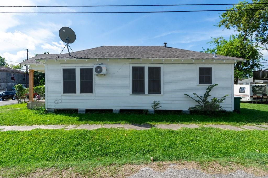2531 Jones St, Houston, TX 77026 photo