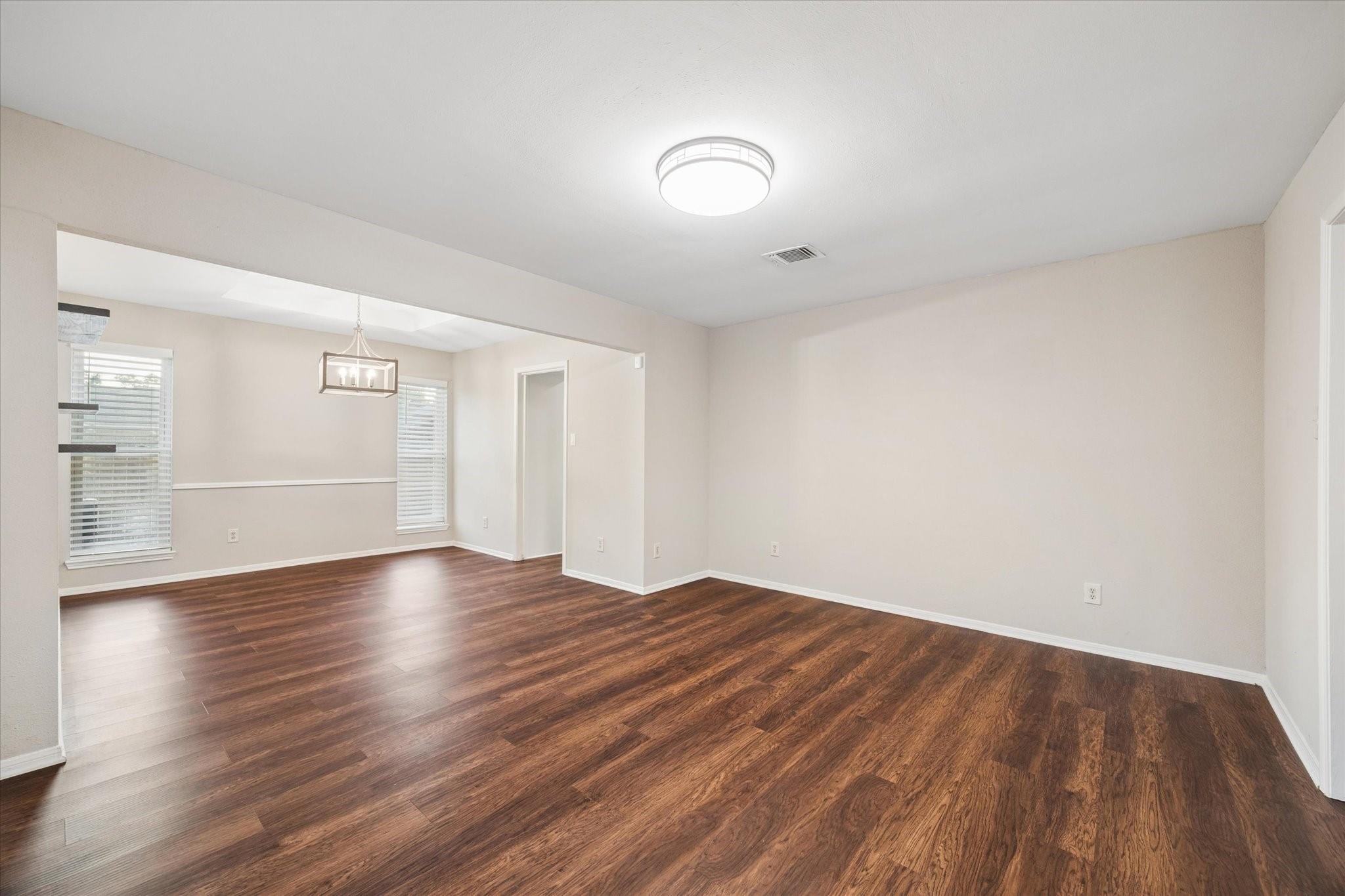 6226 Bankside Dr, Houston, TX 77096 photo