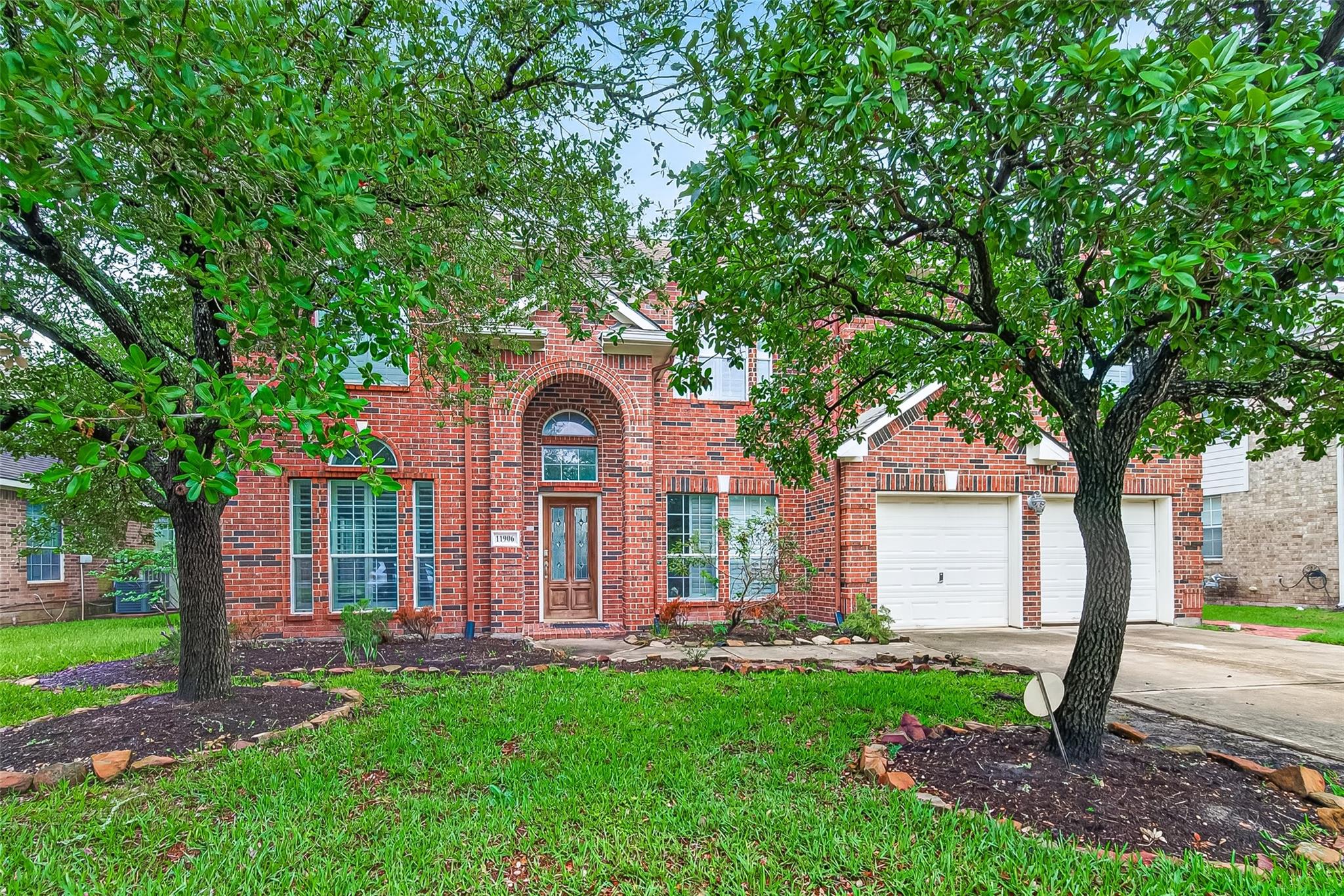 11906 Mariposa Canyon Dr, Tomball, TX 77377